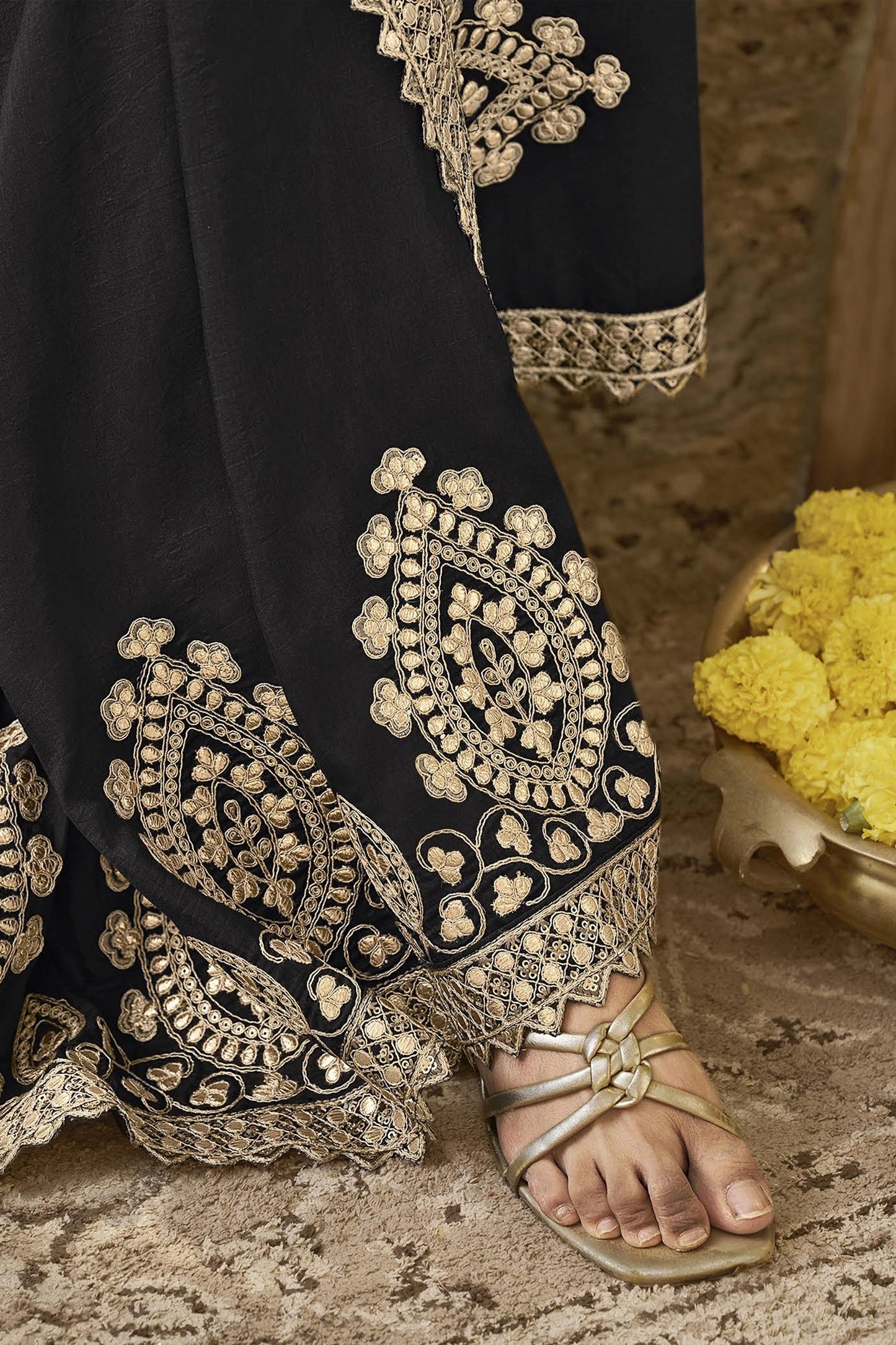 Black Gota Work Silk Saree-SAR11616_4_SareeButa.com