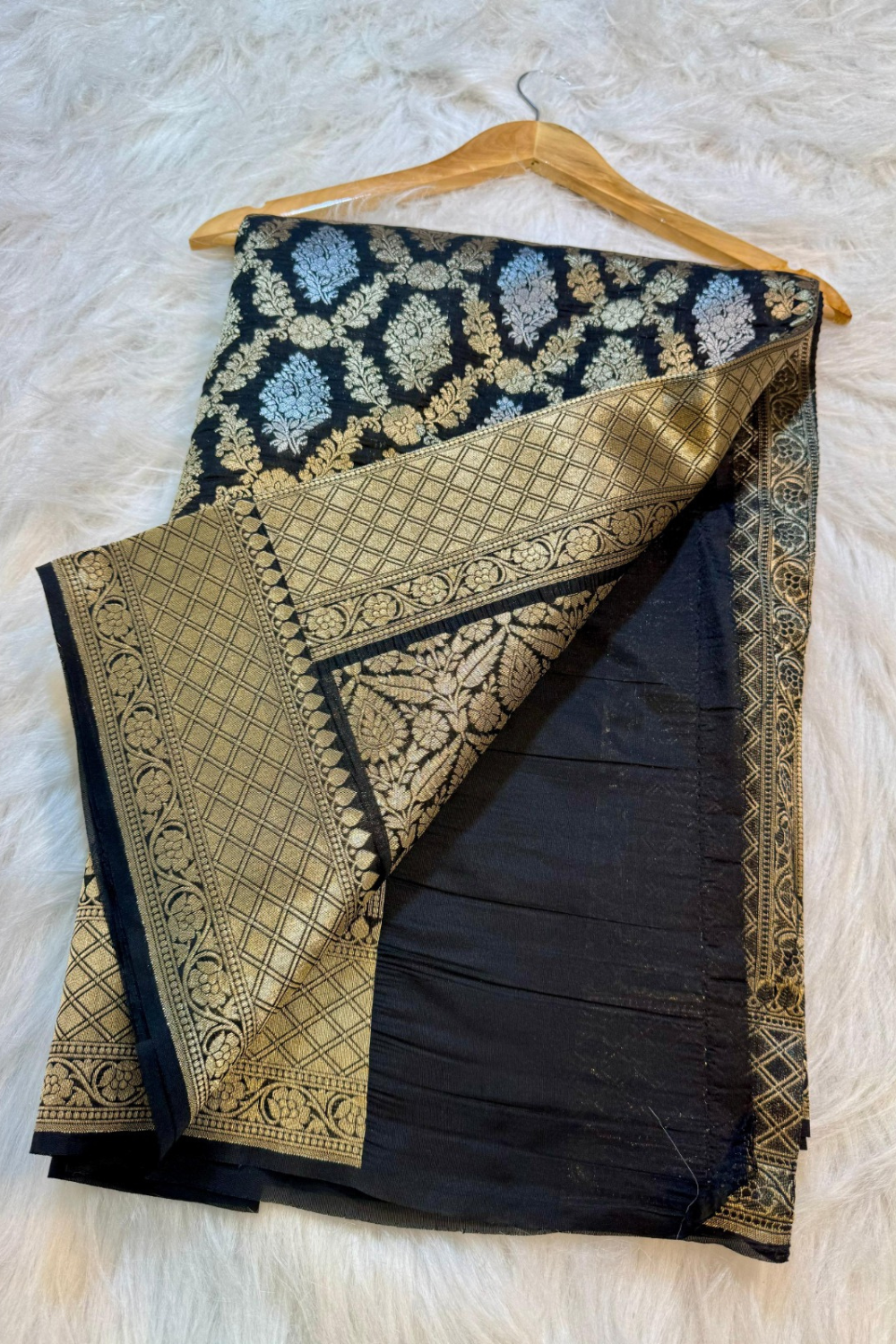 Black Nita Ambani Inspired Banarasi Saree-ZB134120_2_SareeButa.com