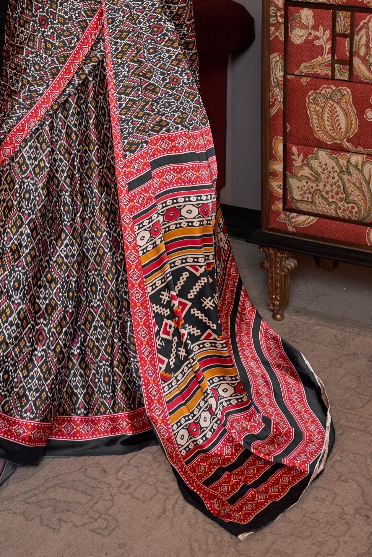 Black Satin Crepe Patola Print Saree-ZB133876_4_SareeButa.com