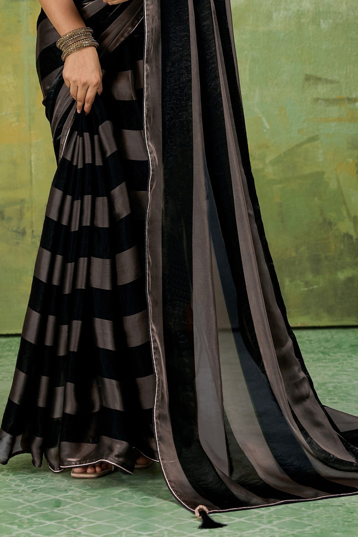 Black Velvet Satin Saree With Metallic Patta-SAR12945_6_SareeButa.com