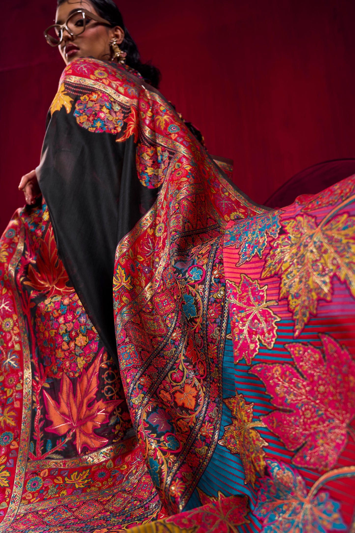 Black Woven Kashmiri Jamewar Modal Silk Saree-SAR12359_2_SareeButa.com