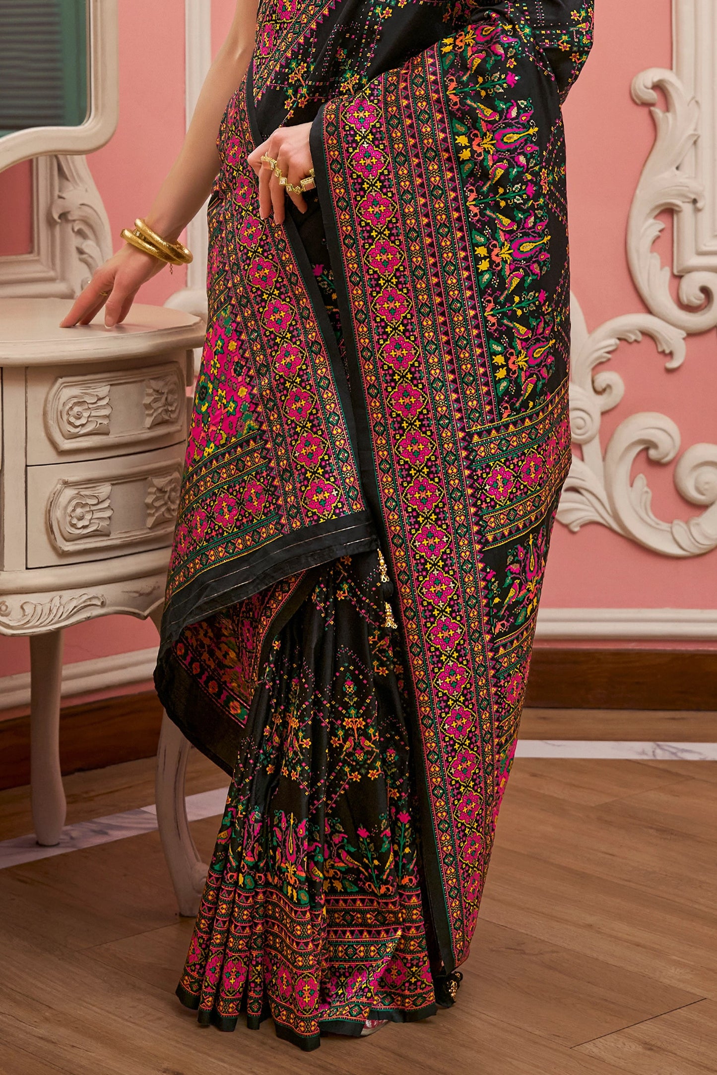 Black Woven Kashmiri Silk Saree-SAR11339_5_SareeButa.com