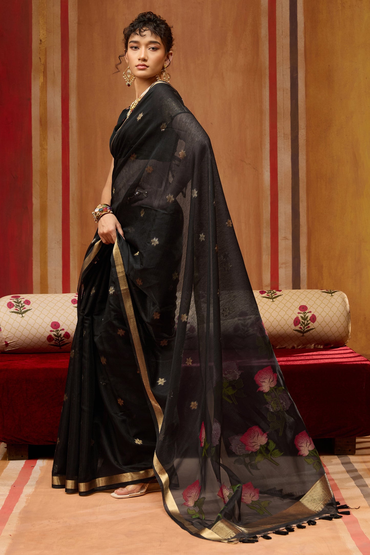 Black Woven Munga Cotton Saree-SAR11933_3_SareeButa.com