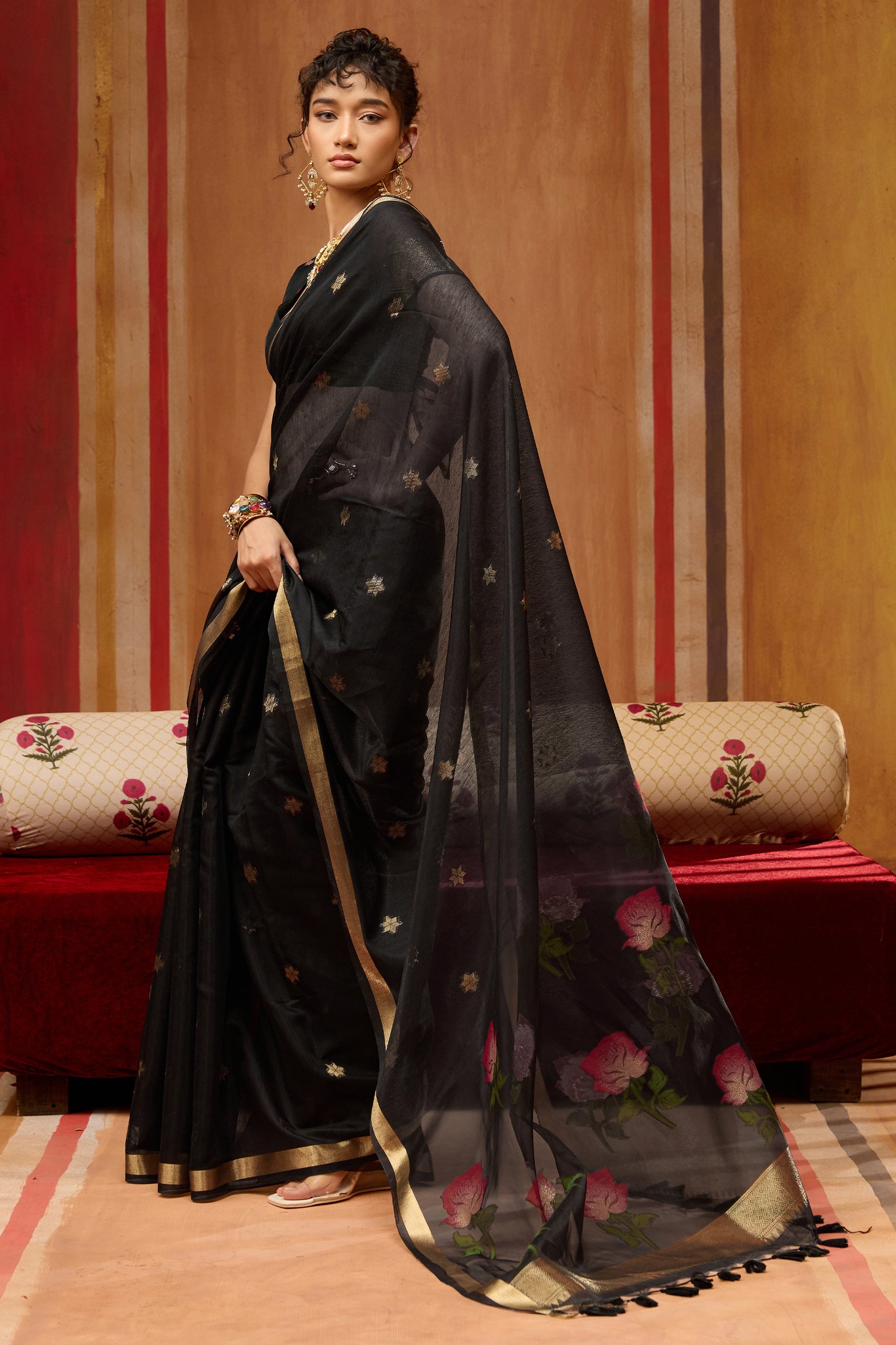 Black Woven Munga Cotton Saree-SAR11933_3_SareeButa.com