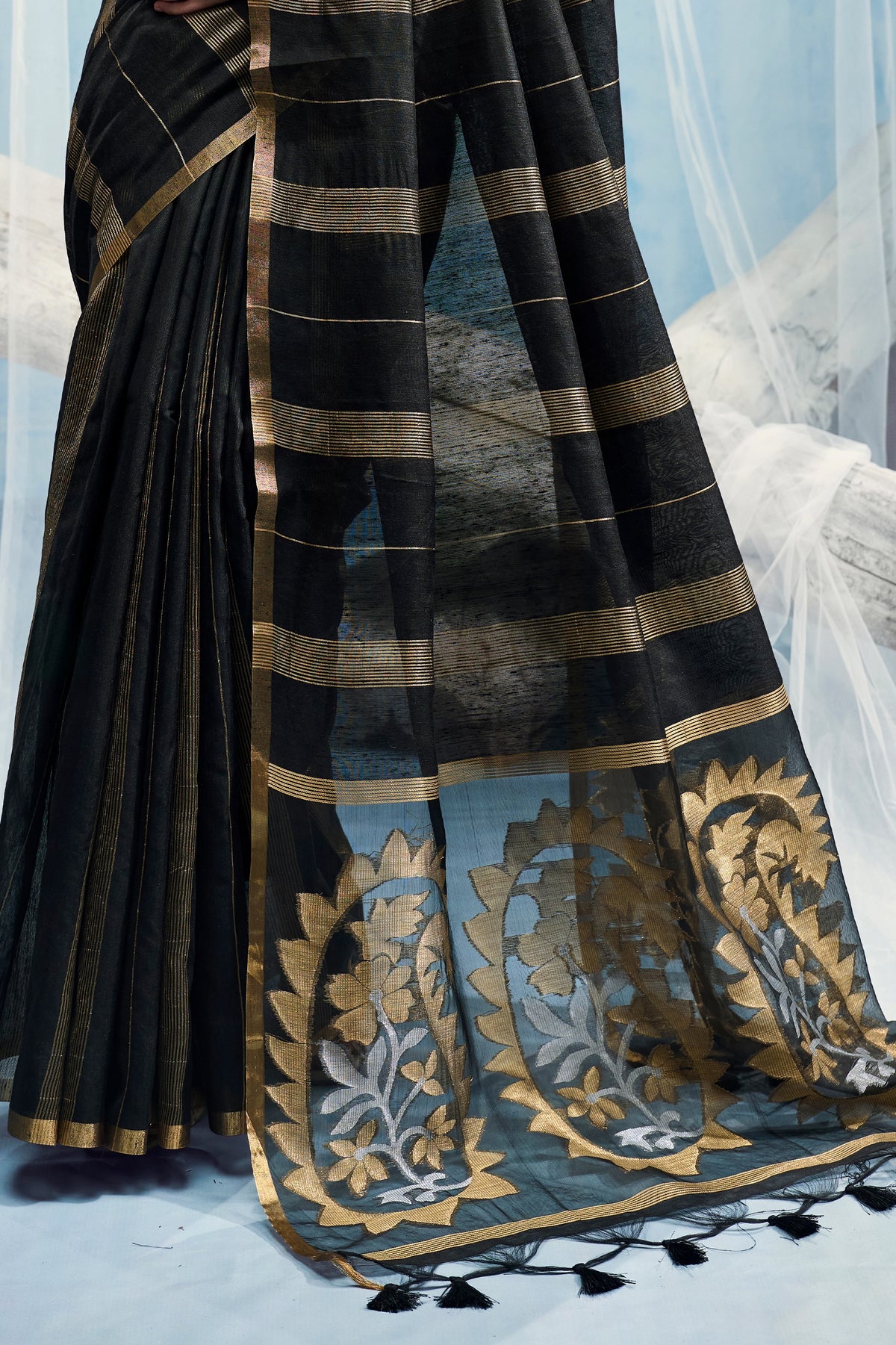 Black Woven Munga Cotton Saree-SAR12911_5_SareeButa.com