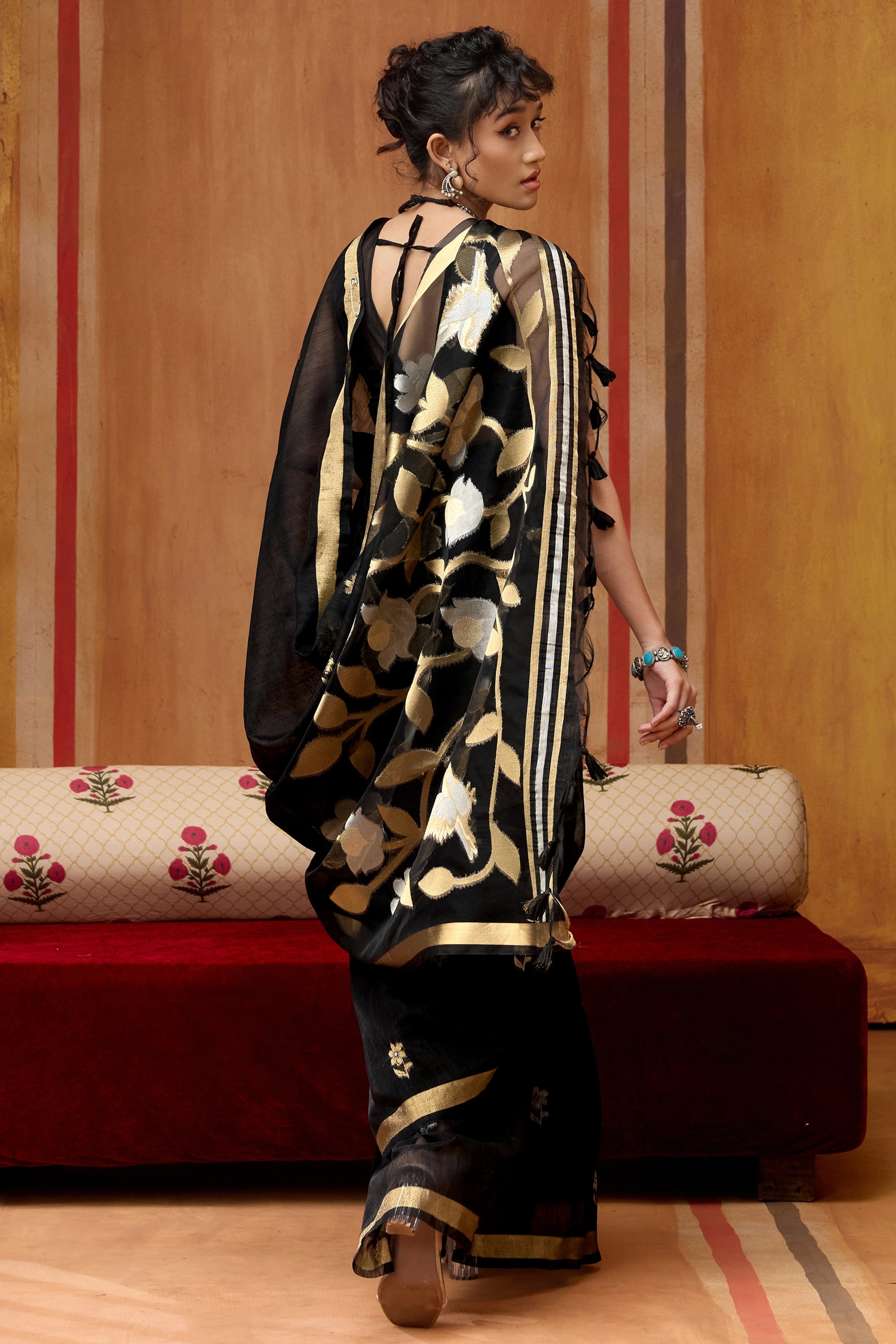 Black Woven Munga Organza Silk Saree-SAR11946_3_SareeButa.com