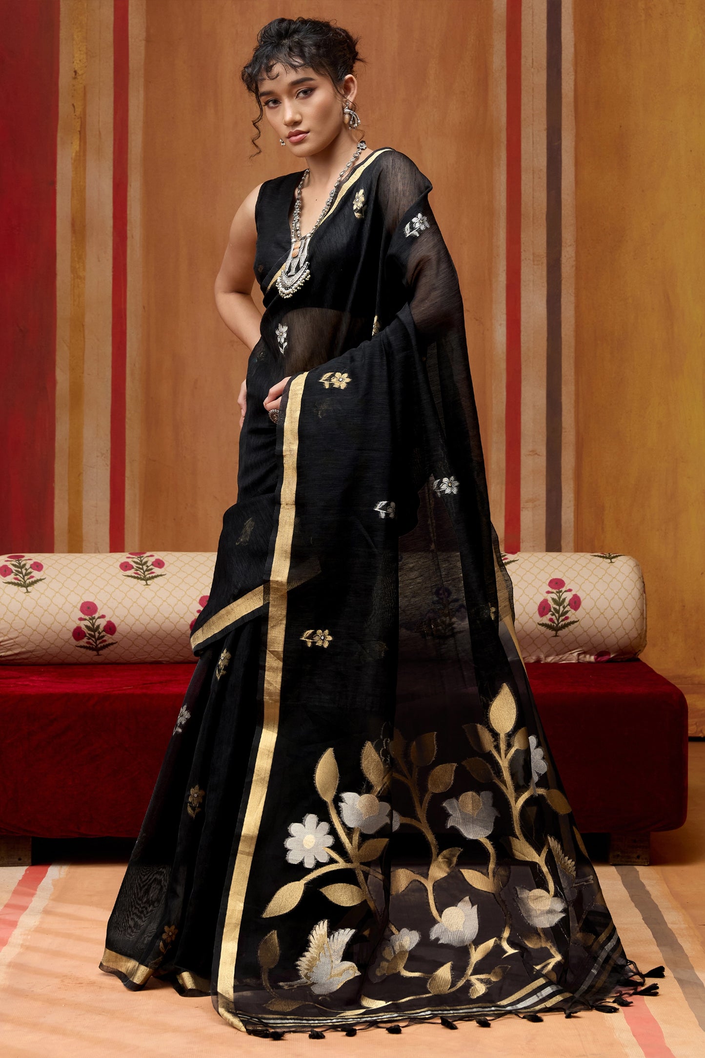 Black Woven Munga Organza Silk Saree-SAR11946_4_SareeButa.com