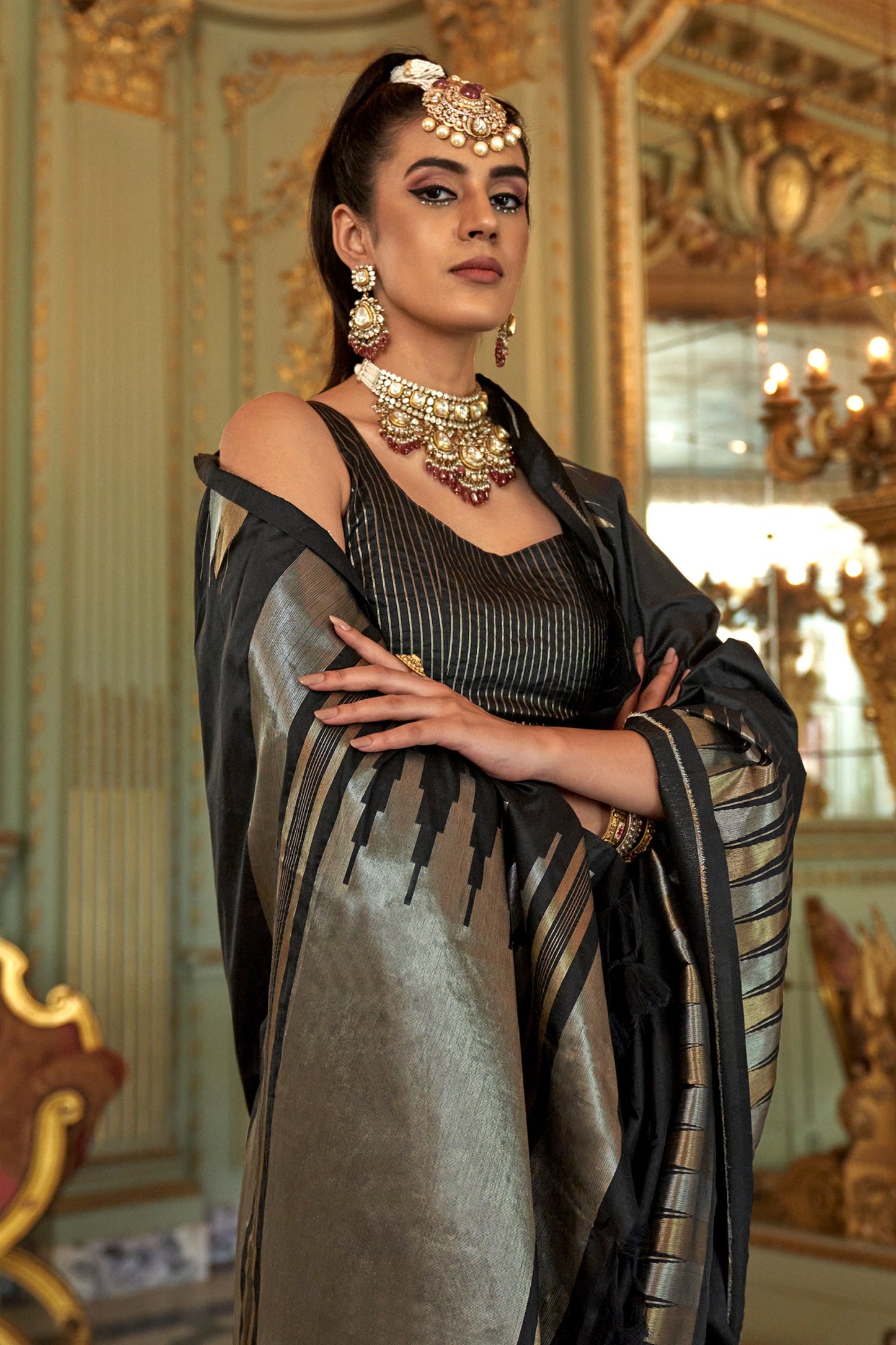 Black Woven Silk Saree-SAR11334_2_SareeButa.com