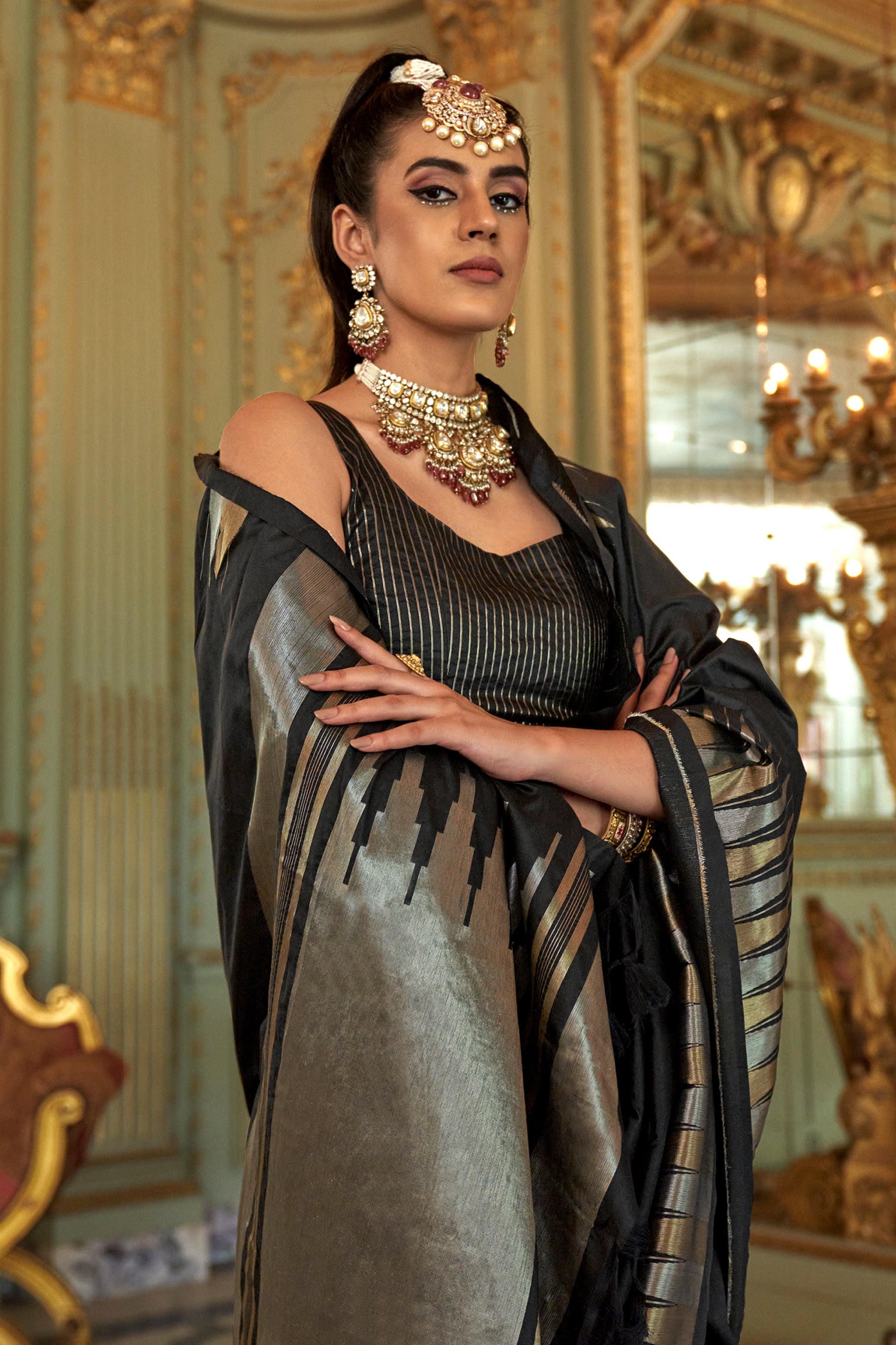 Black Woven Silk Saree-SAR11334_2_SareeButa.com