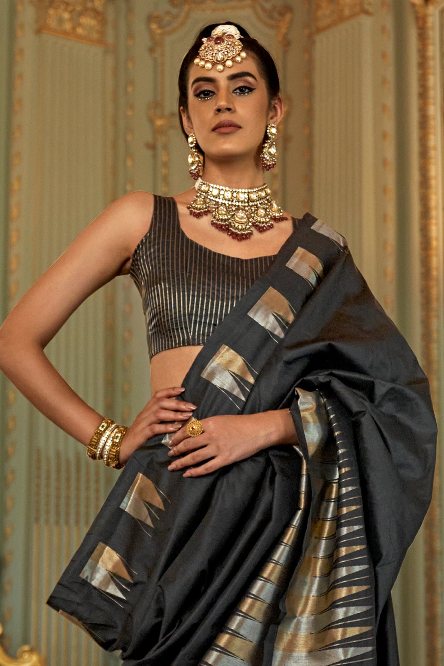 Black Woven Silk Saree-SAR11334_3_SareeButa.com