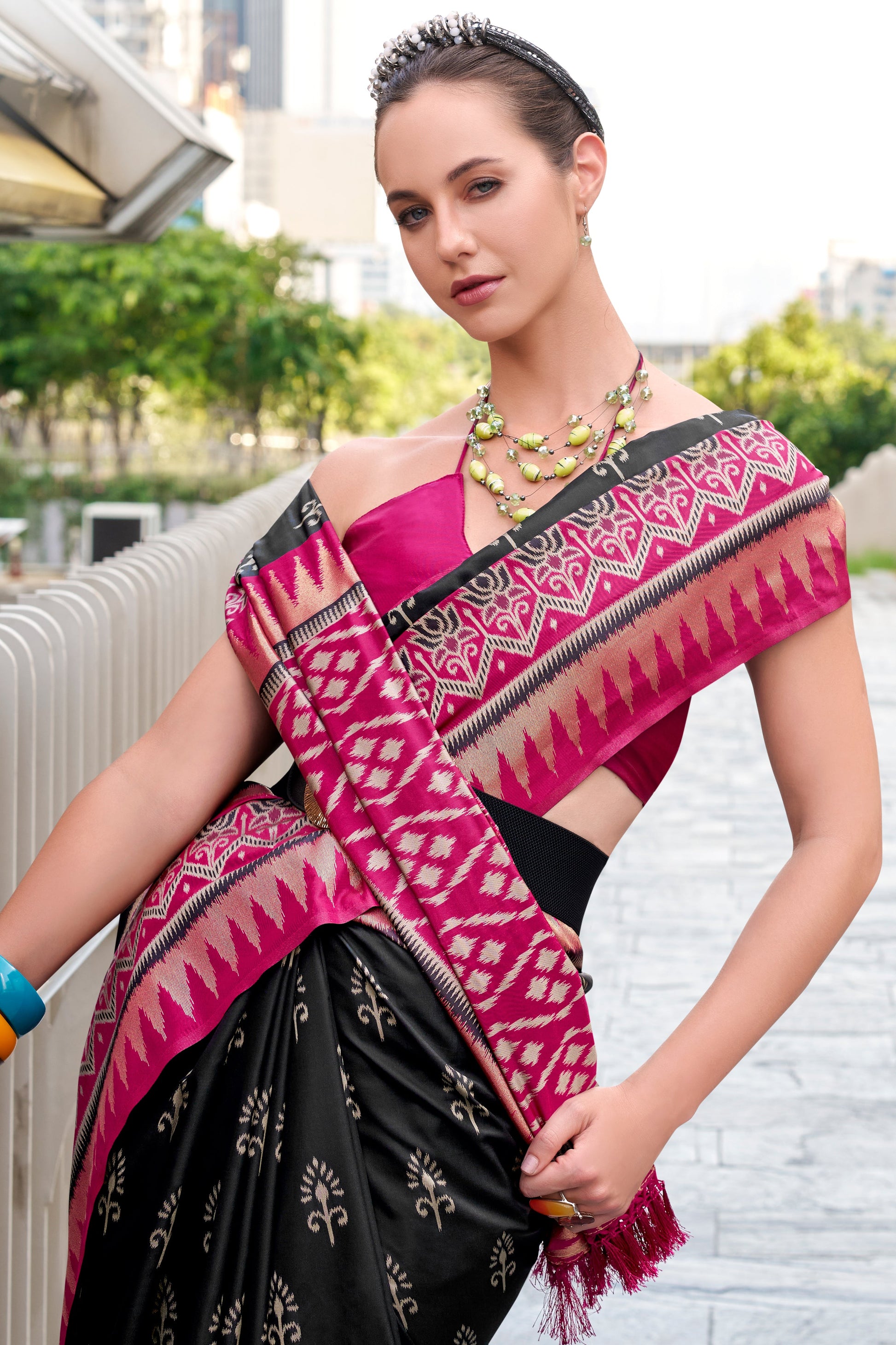 Black Woven Silk Saree-ZB134693_2_SareeButa.com