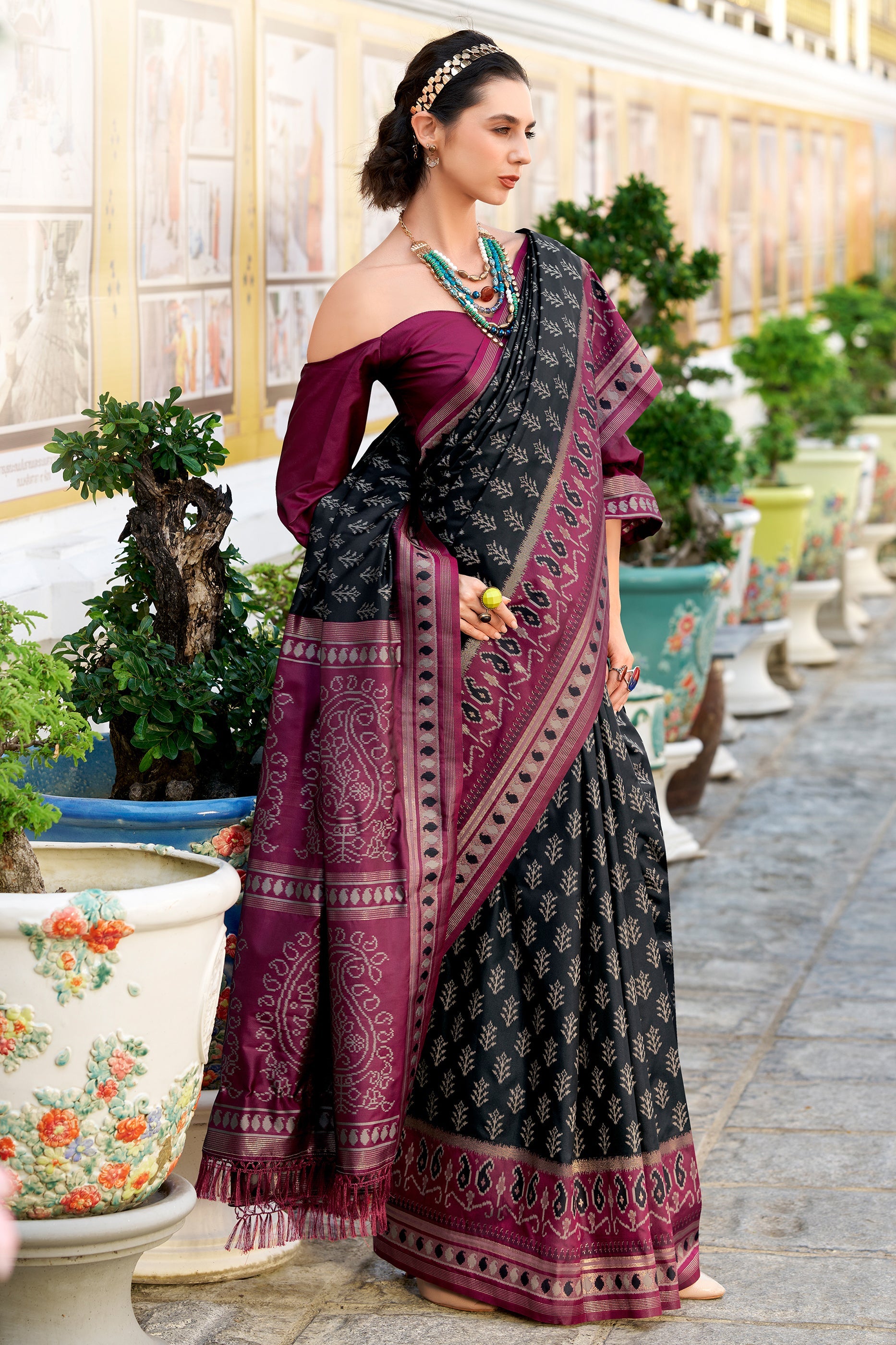 Black Woven Soft Ikat Silk Saree-SAR10029_4_SareeButa.com