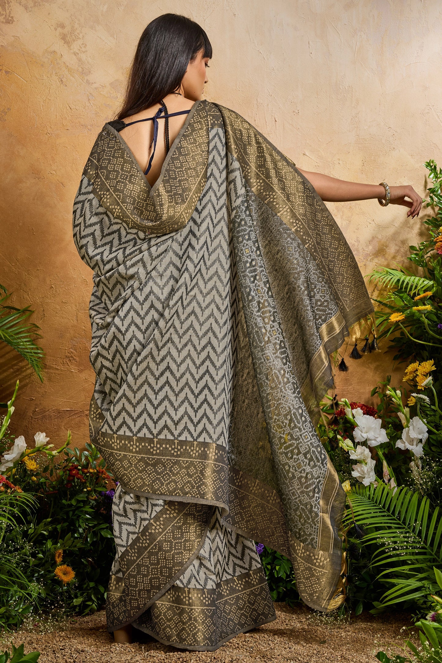 Black Woven Viscose Cotton Saree-SAR12328_4_SareeButa.com