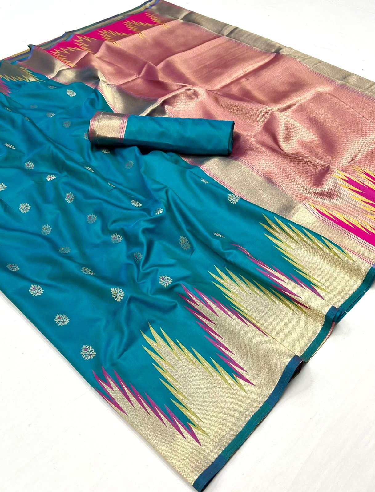 blue-banarasi-silk-saree-zb130803_3_SareeButa.com