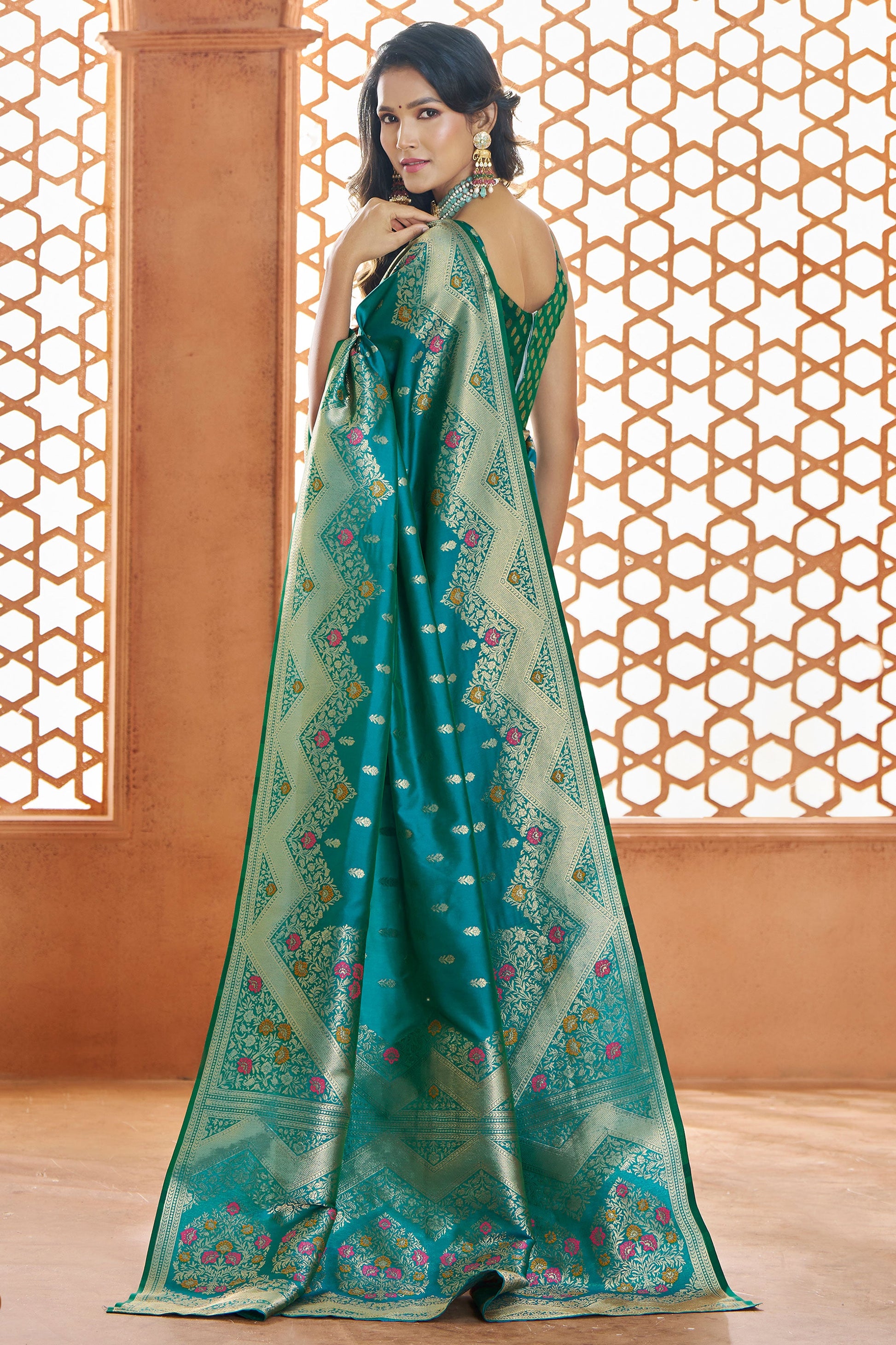 blue-banarasi-silk-saree-zb132758_3_SareeButa.com