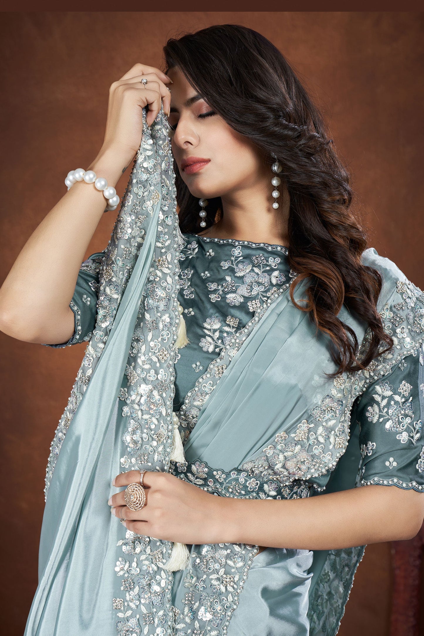 grey-crepe-satin-silk-designer-saree-zb130763_2_SareeButa.com