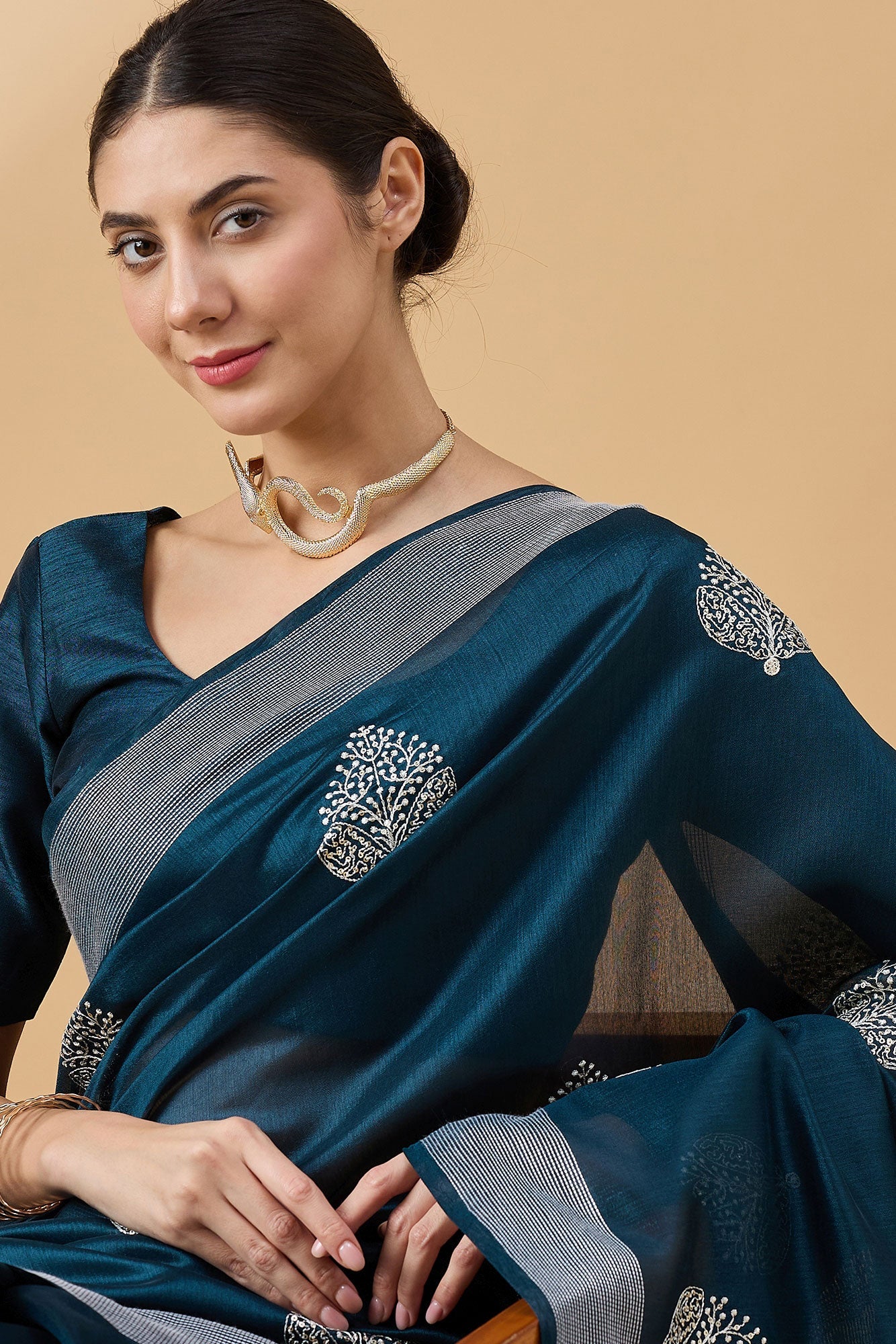 blue-embroidered-cotton-saree-zb131789_2_SareeButa.com