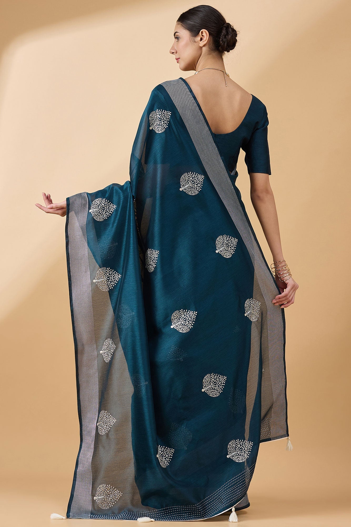 blue-embroidered-cotton-saree-zb131789_3_SareeButa.com