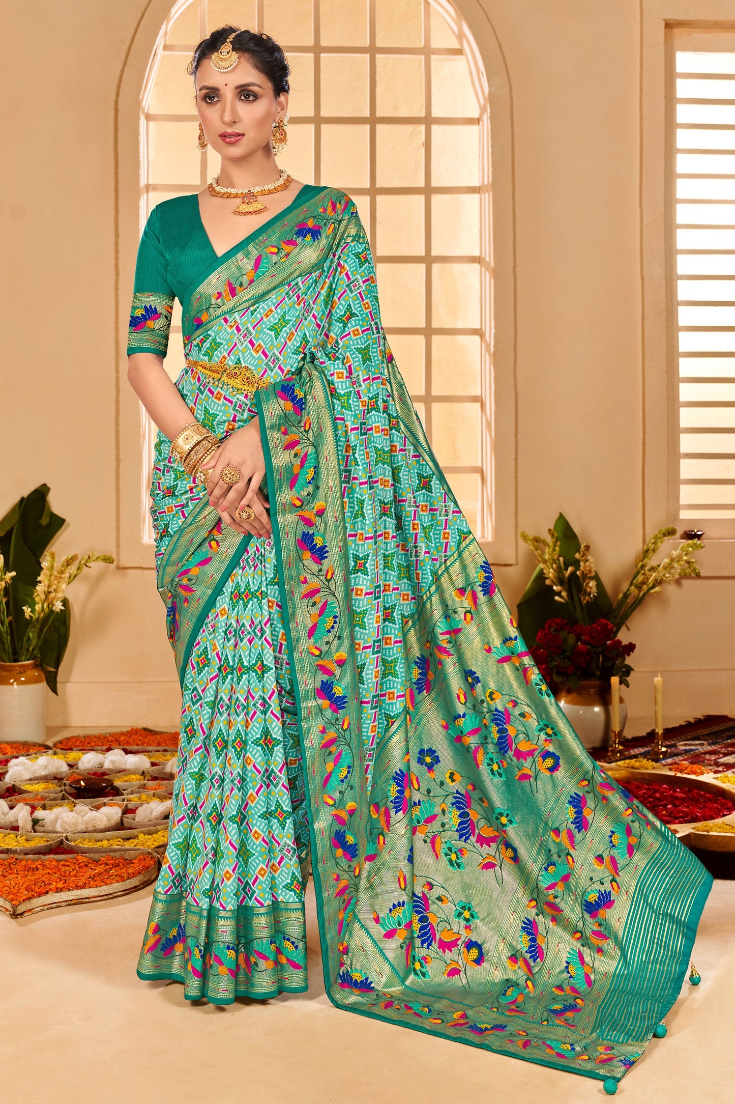 blue-green-paithani-saree-zb131875_1_SareeButa.com