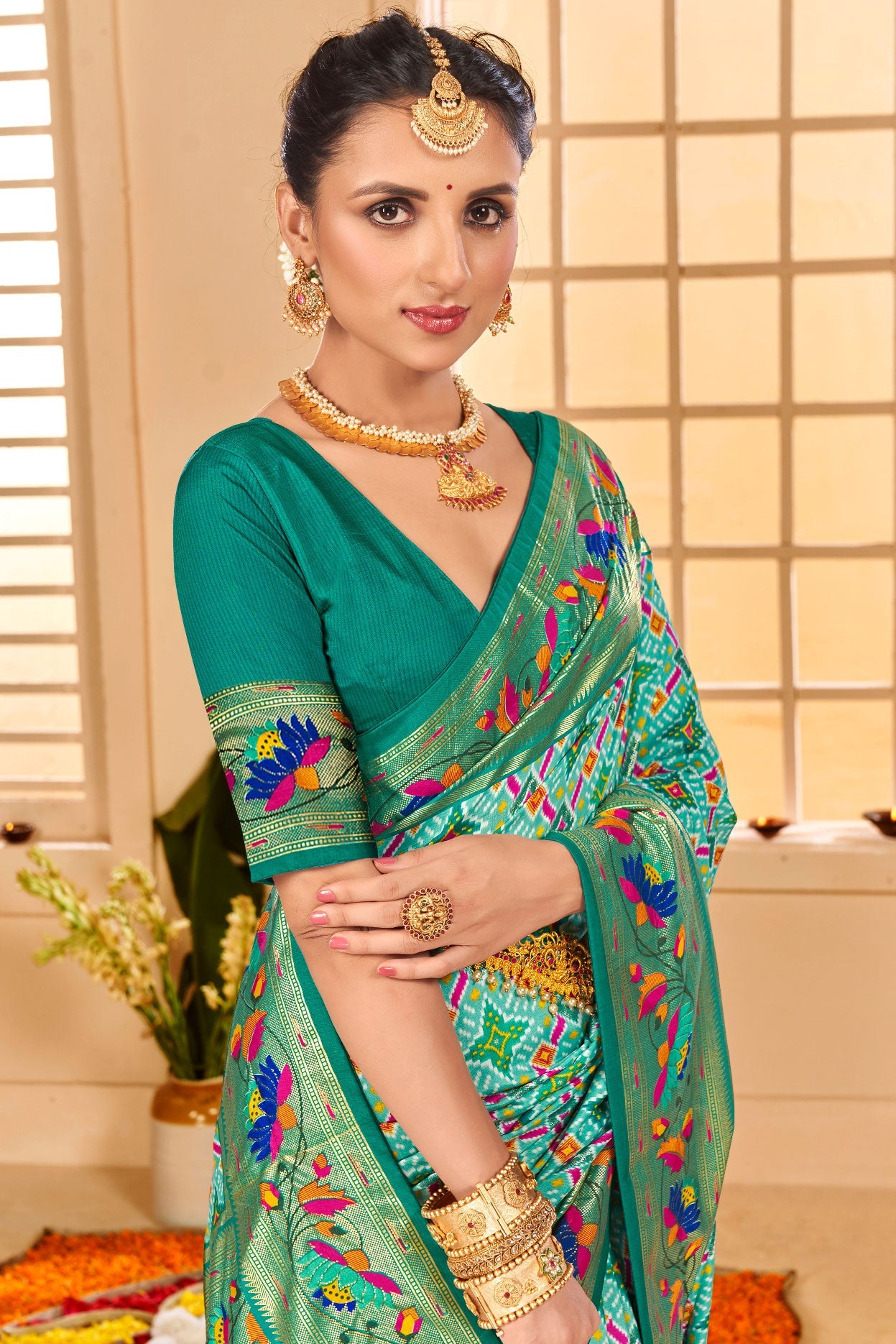 blue-green-paithani-saree-zb131875_2_SareeButa.com