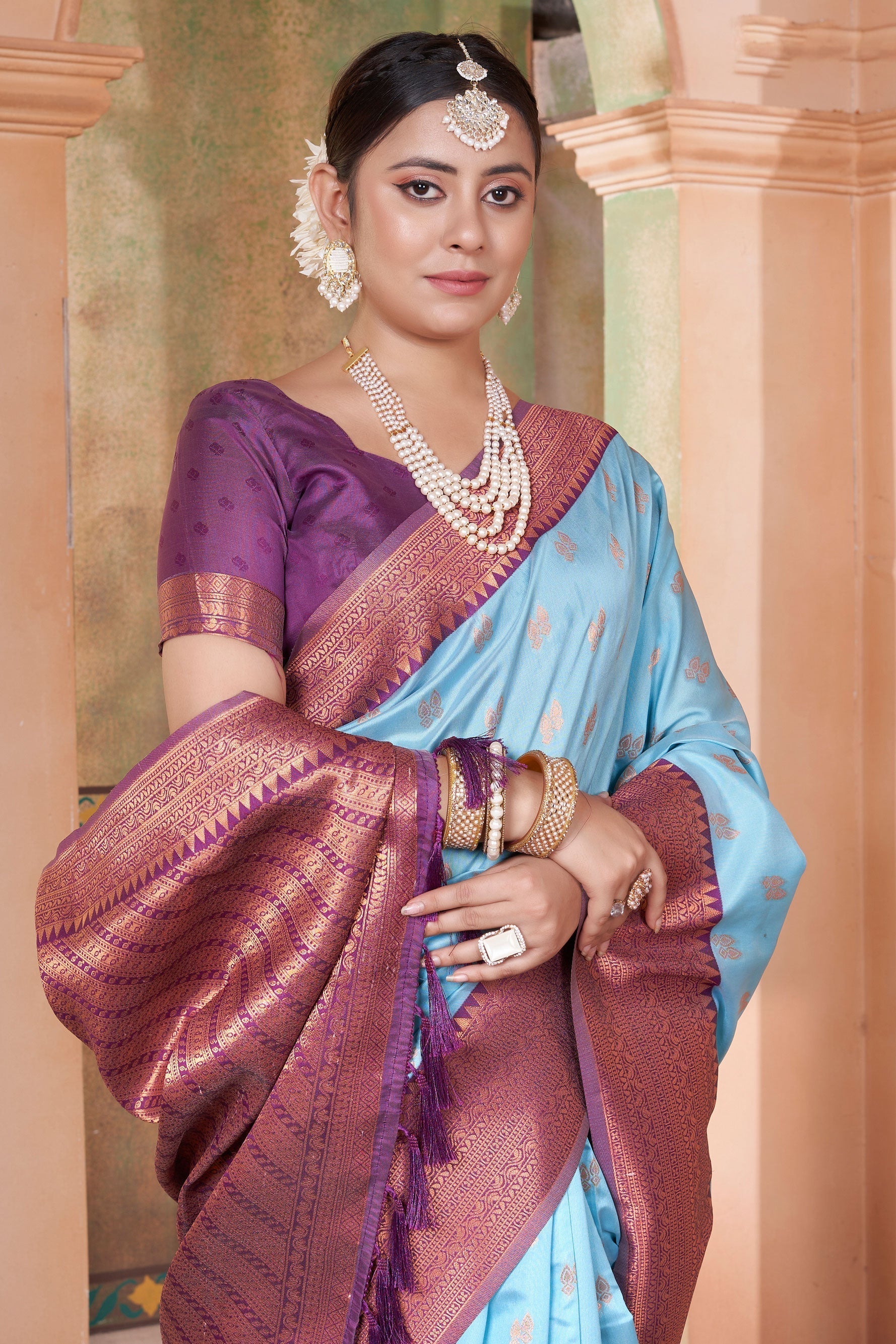 blue-kubera-pattu-kanjivaram-saree-zb131661_2_SareeButa.com