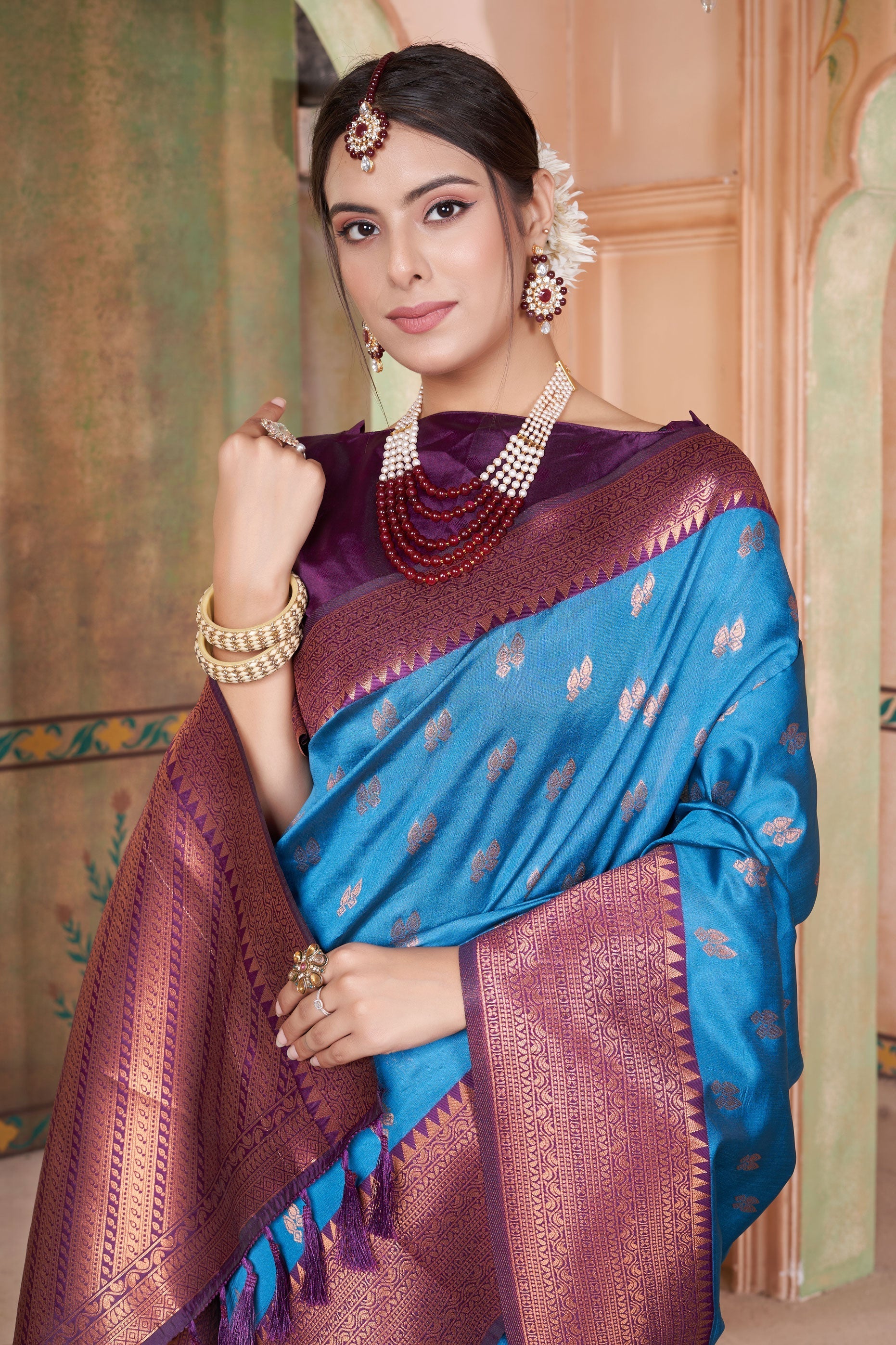 blue-kubera-pattu-kanjivaram-saree-zb131664_2_SareeButa.com