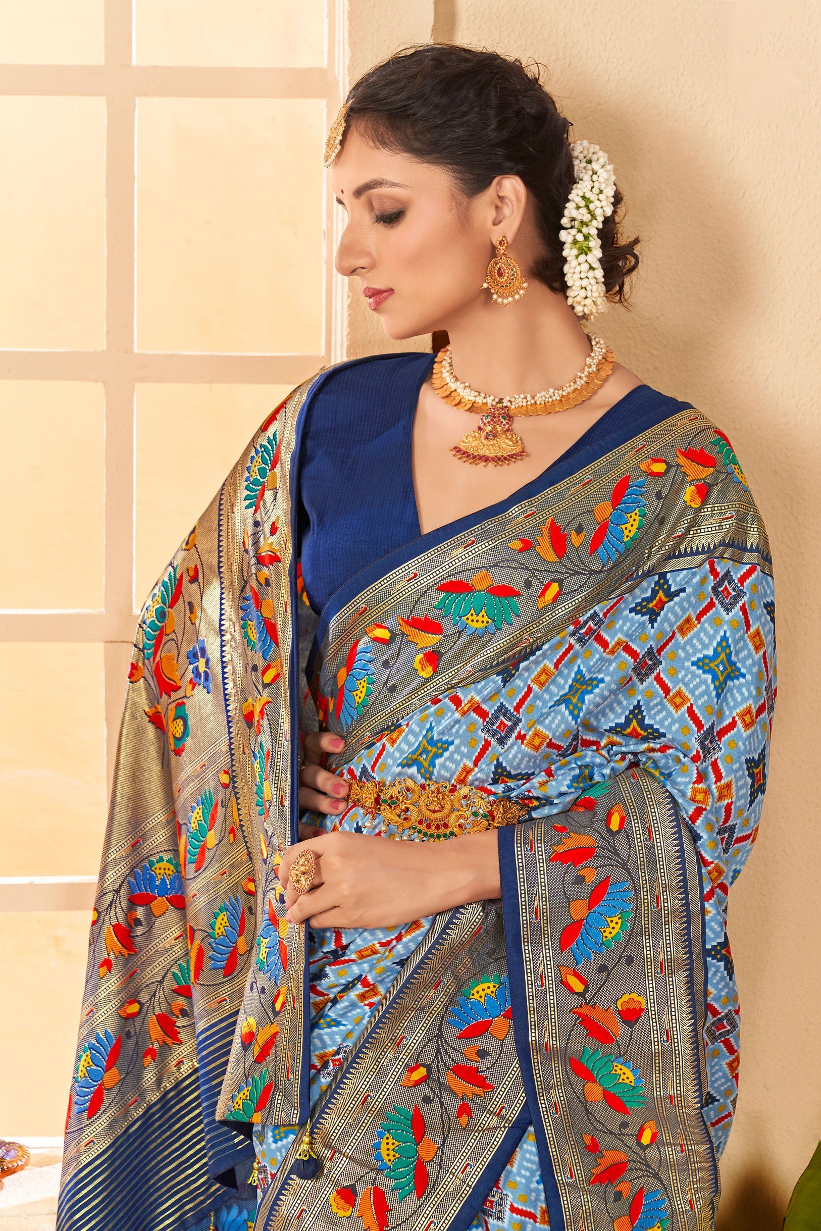 blue-paithani-saree-zb131877_2_SareeButa.com