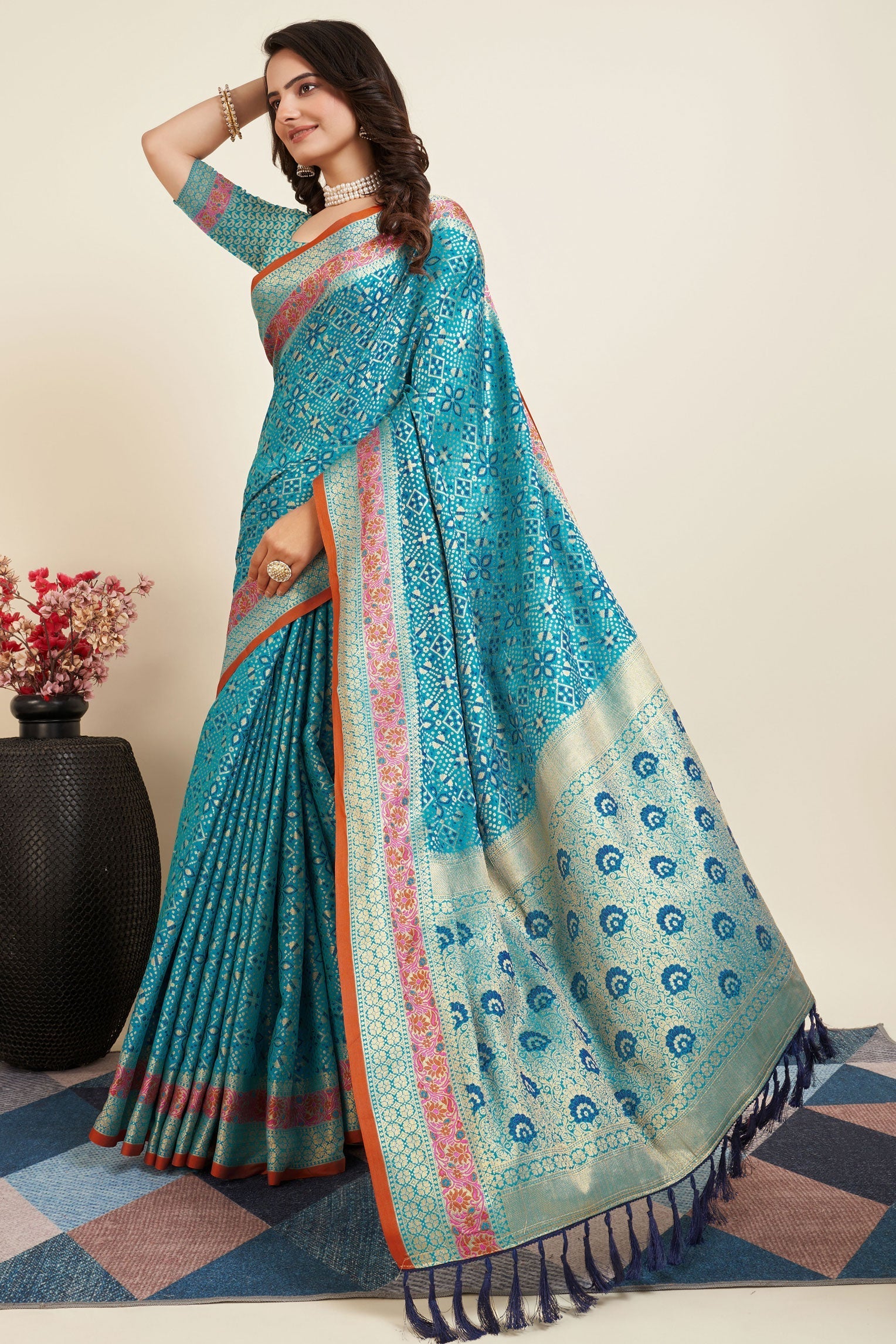 blue-patola-silk-saree-zb130527_3_SareeButa.com