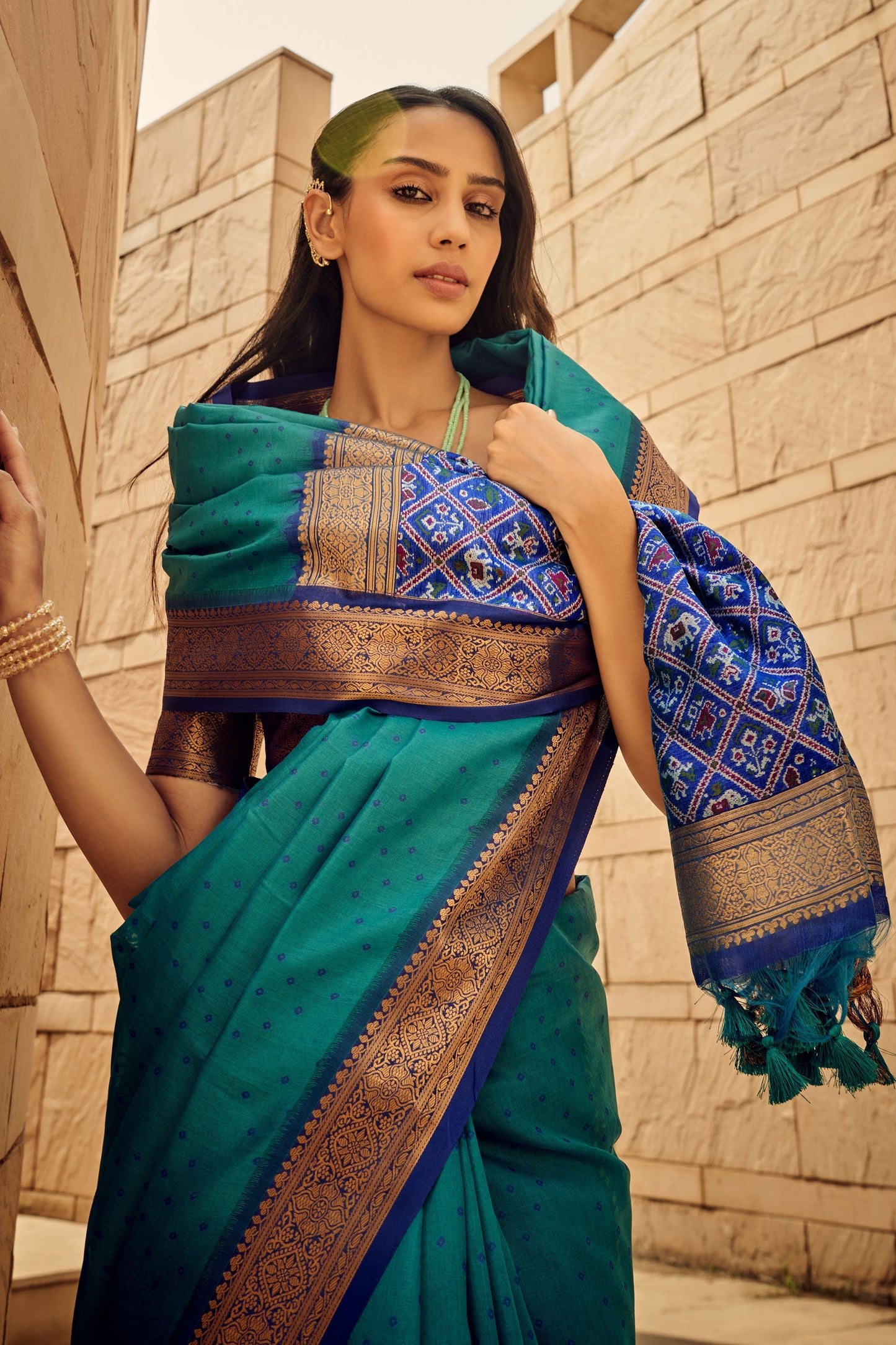 blue-patola-silk-saree-zb130624_2_SareeButa.com