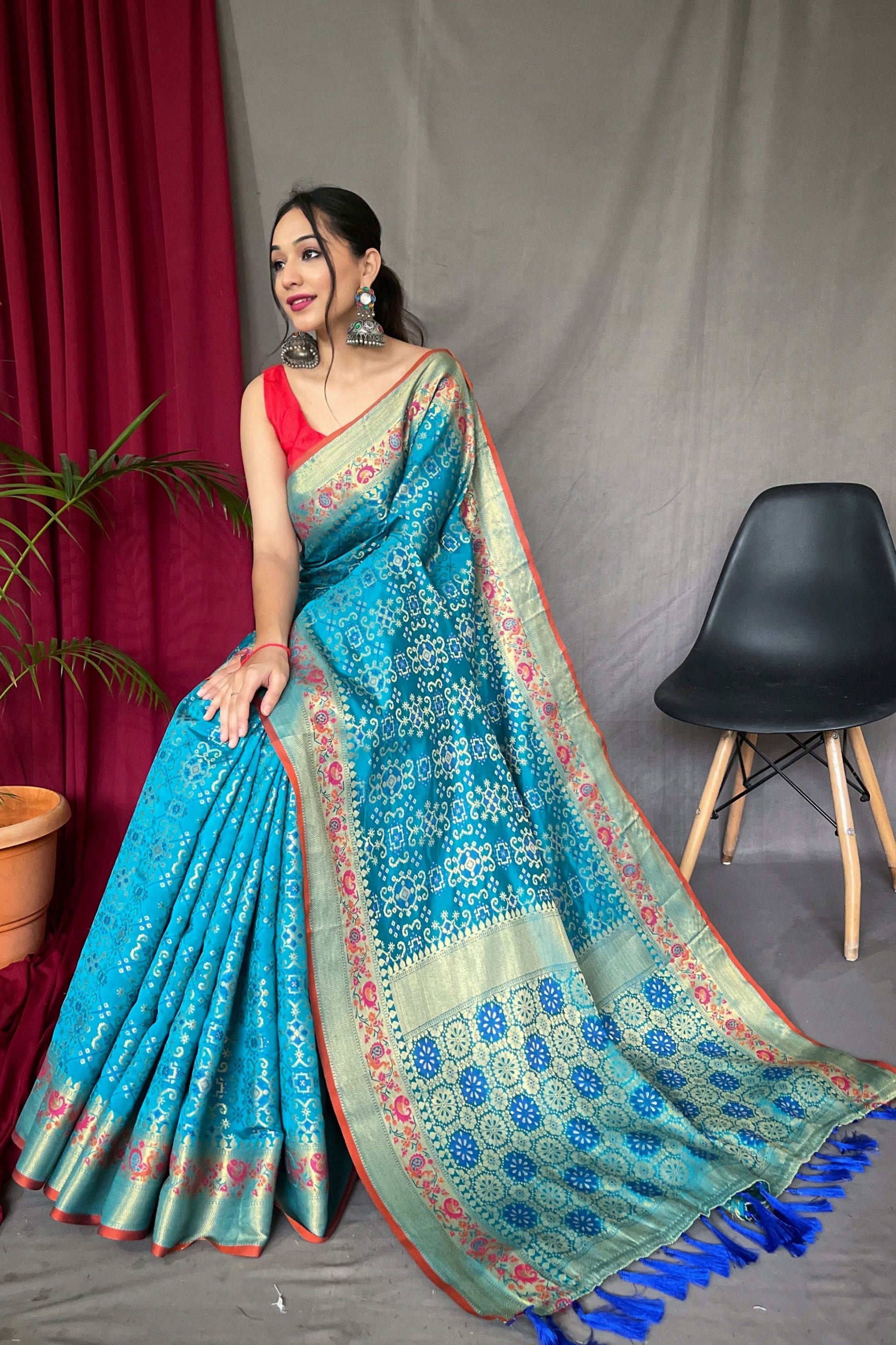 blue-patola-silk-saree-zb131627_3_SareeButa.com