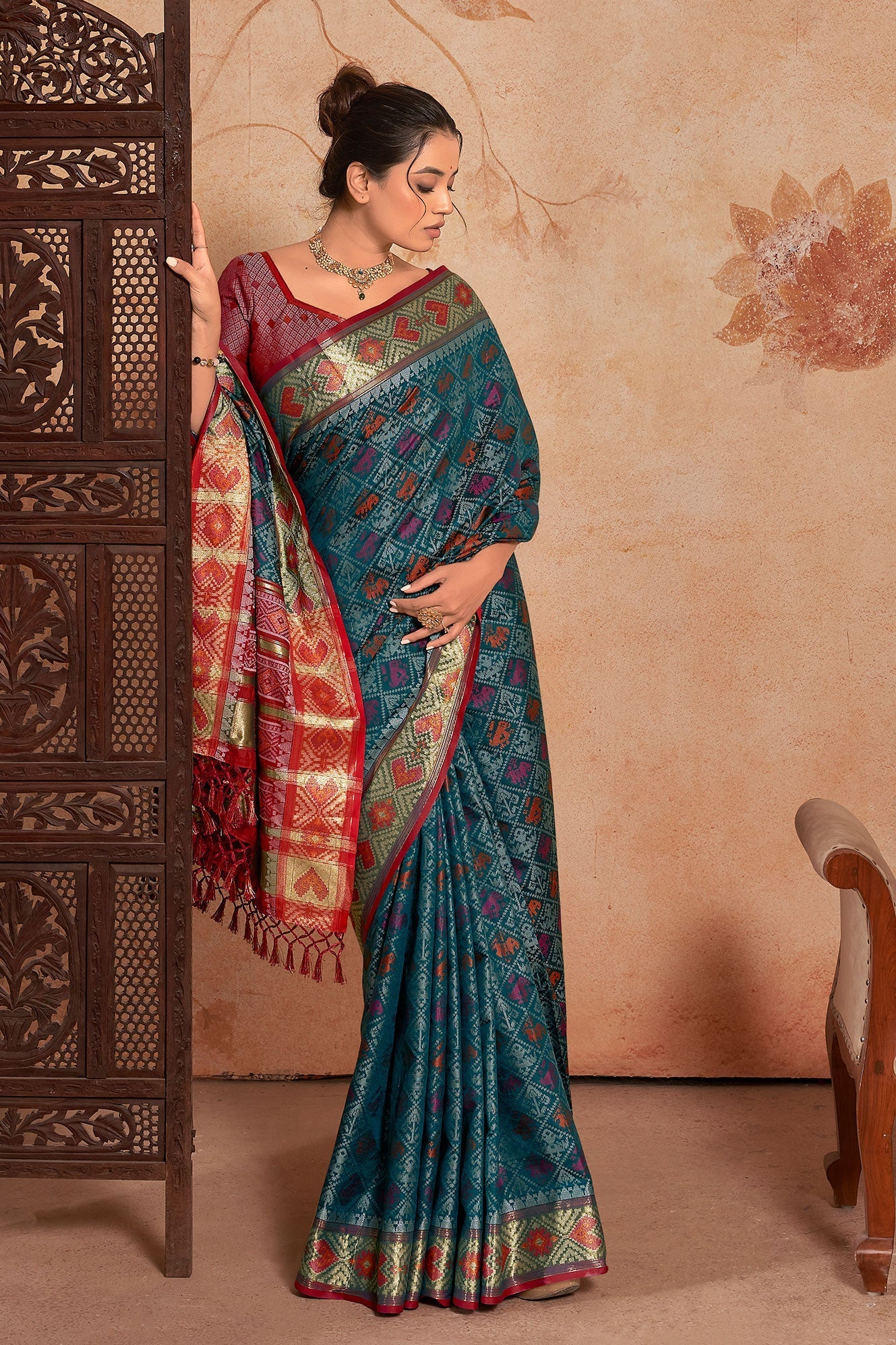 blue-patola-silk-saree-zb131701_3_SareeButa.com