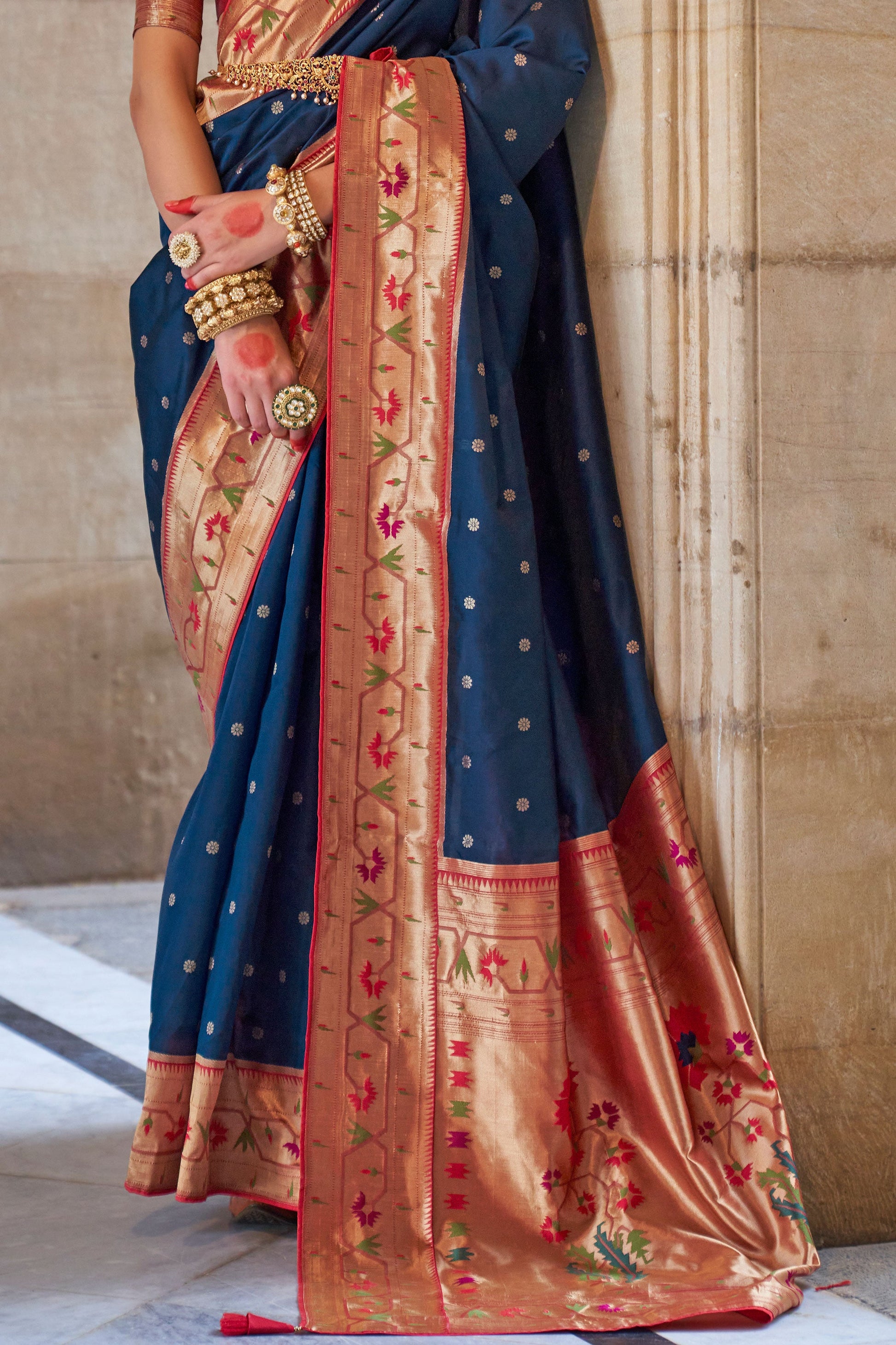 blue-woven-paithani-silk-saree-zb130987_3_SareeButa.com