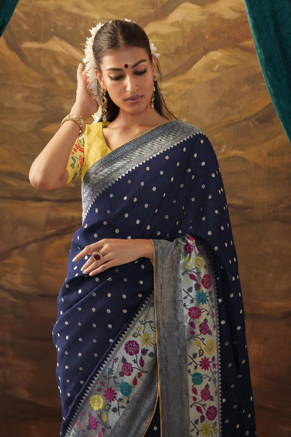 blue-woven-paithani-silk-saree-zb131435_2_SareeButa.com