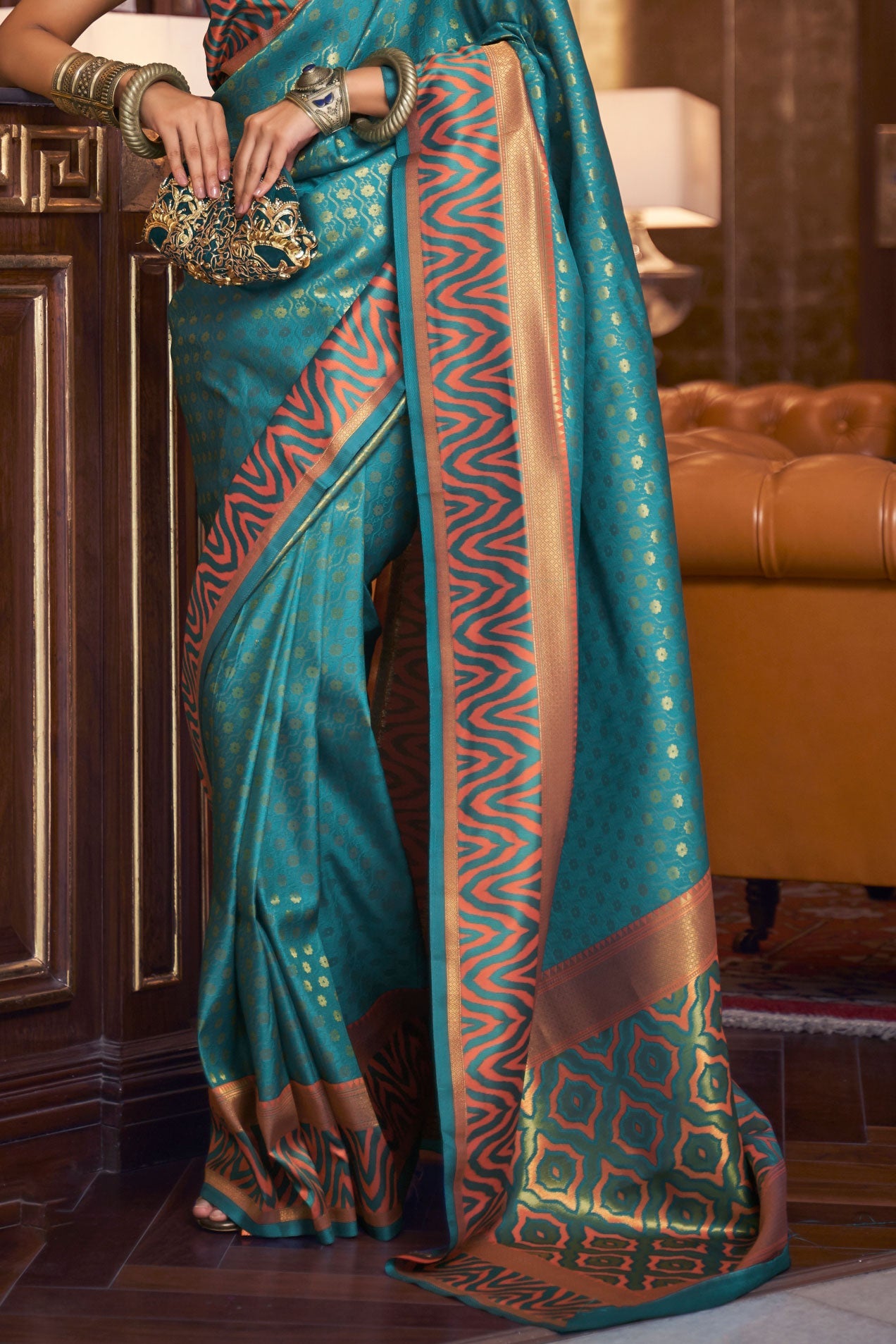 blue-woven-silk-saree-zb131881_3_SareeButa.com