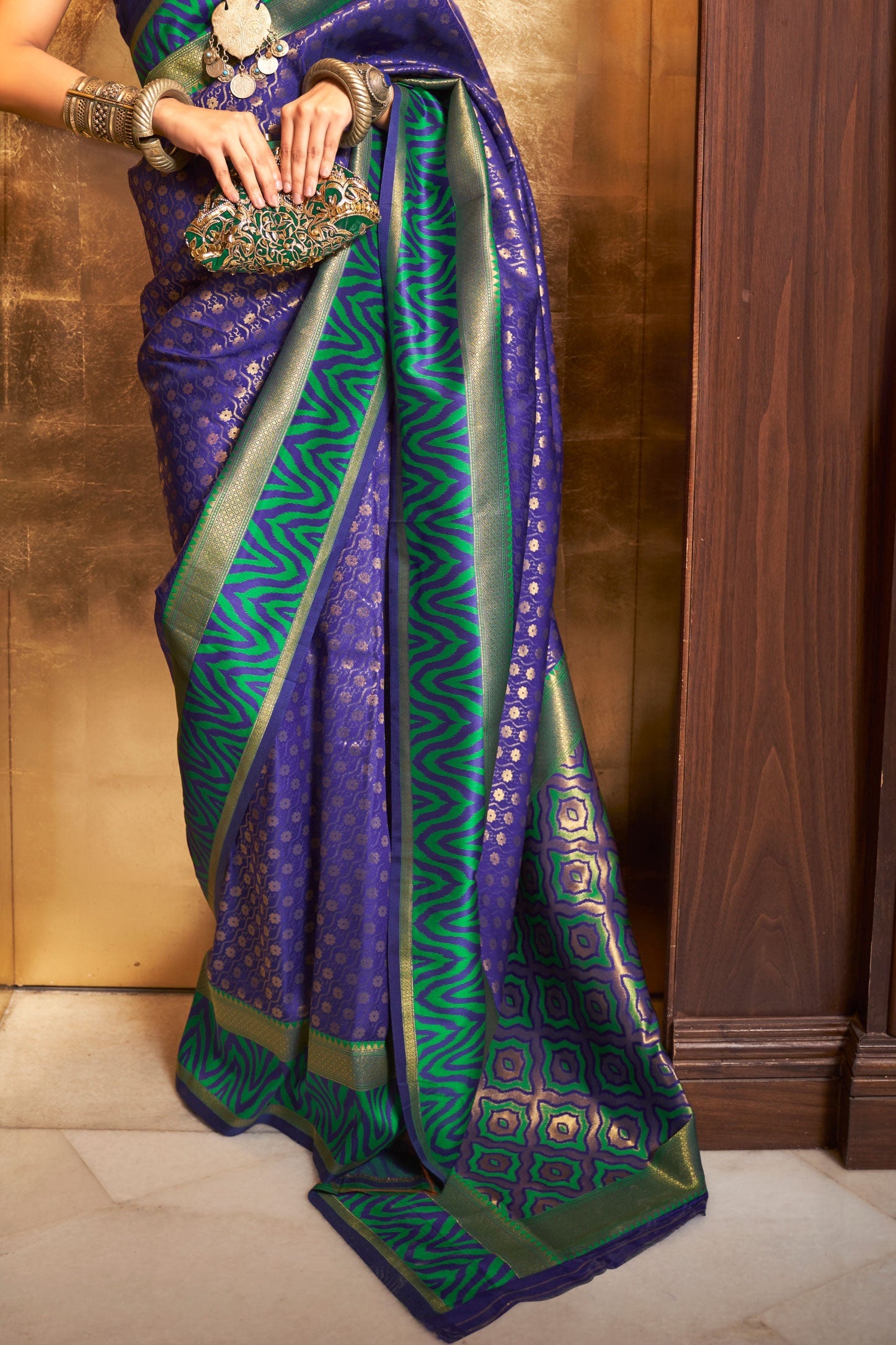 blue-woven-silk-saree-zb131884_3_SareeButa.com