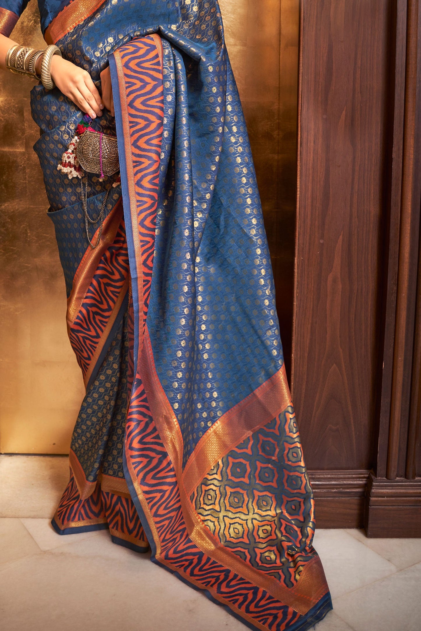 blue-woven-silk-saree-zb131888_3_SareeButa.com