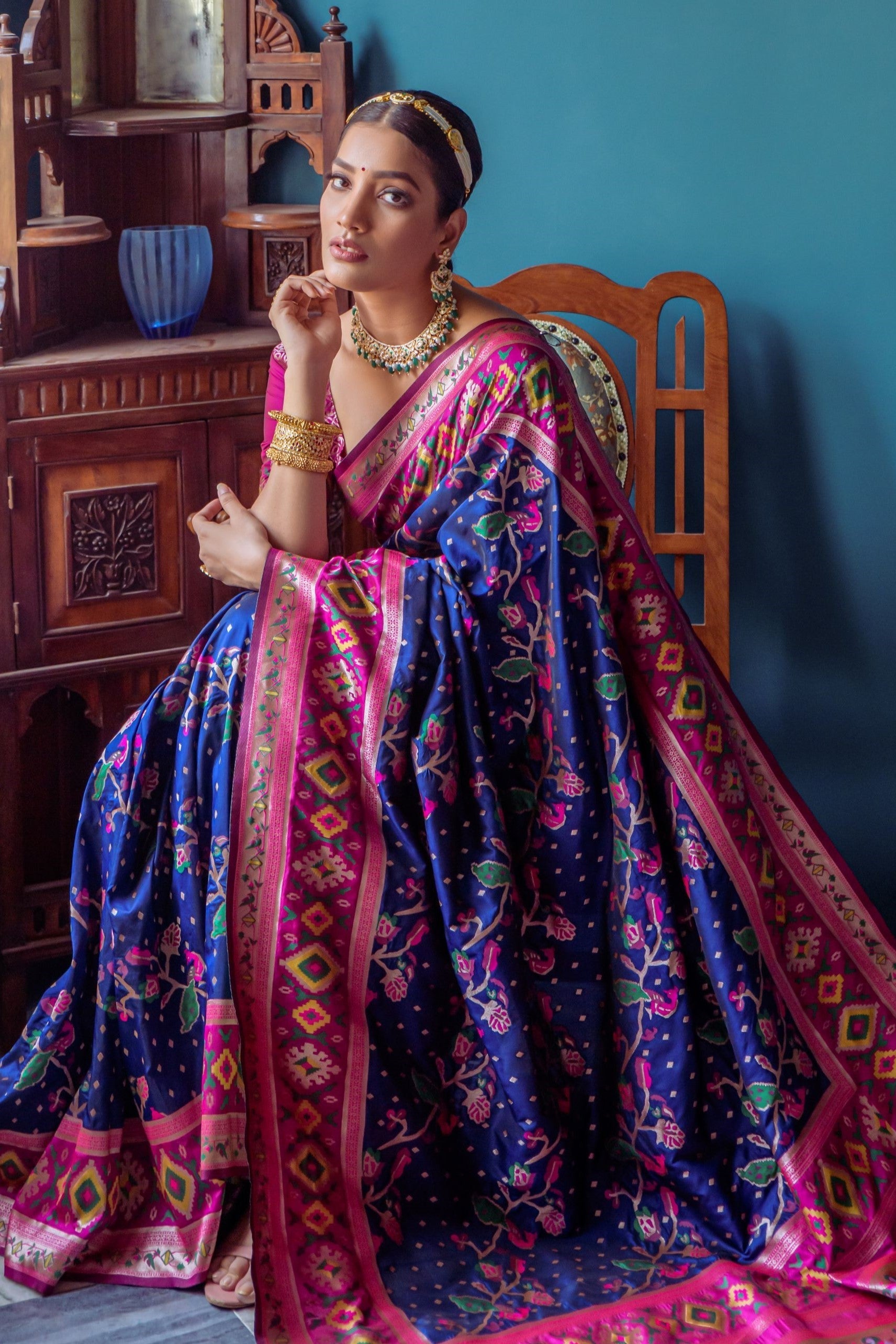 blue-meenakari-paithani-silk-saree-zb131571_2_SareeButa.com