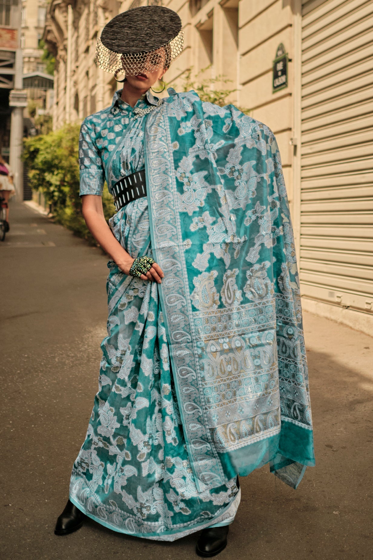 blue-organza-lucknowi-saree-zb131986_2_SareeButa.com