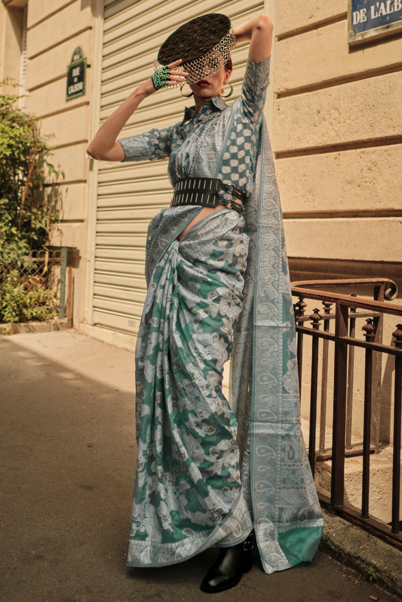 blue-organza-lucknowi-saree-zb131986_3_SareeButa.com