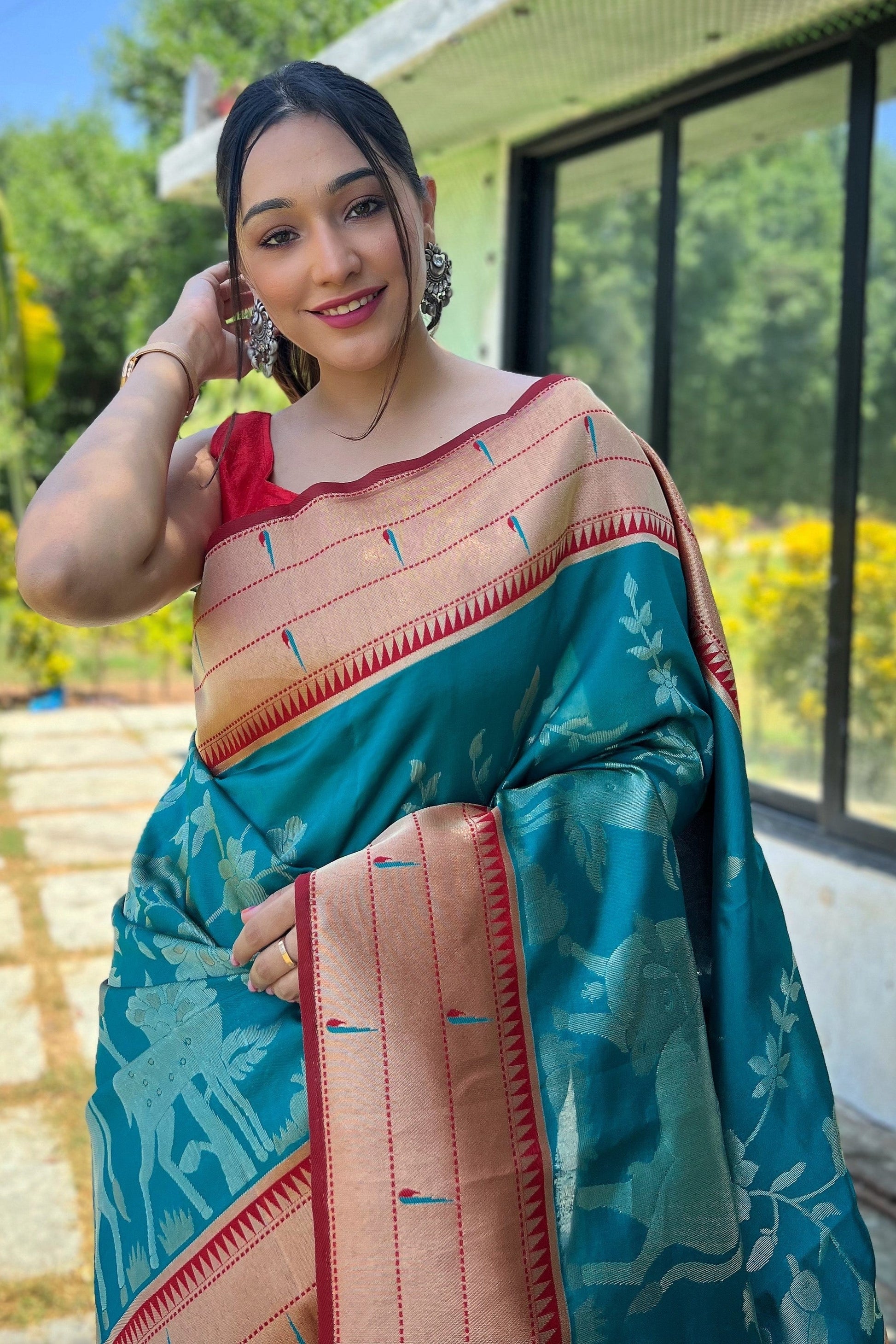 blue-paithani-silk-saree-zb131536_2_SareeButa.com