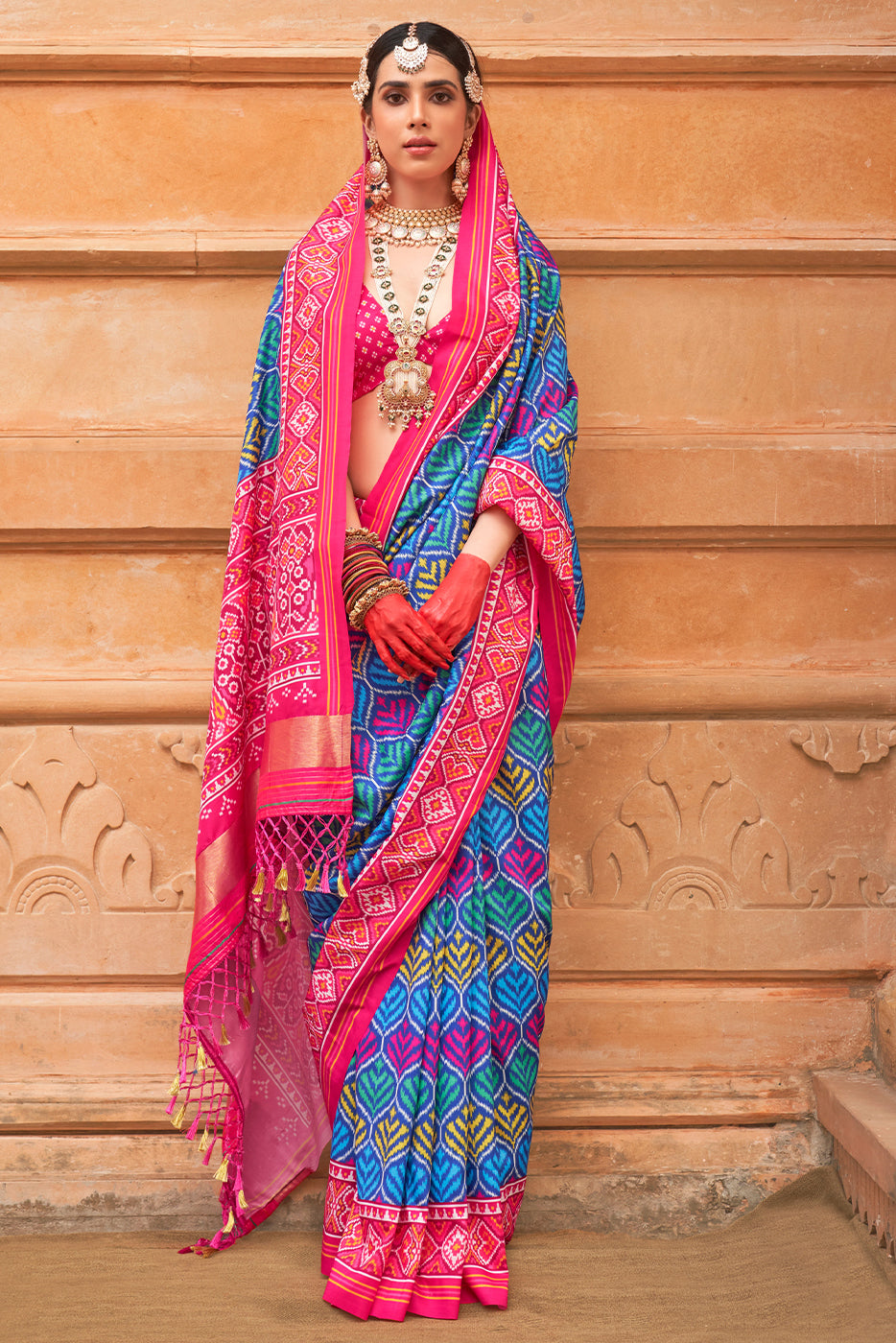 blue-printed-patola-silk-saree-zb133620_5_Sareebuta.com