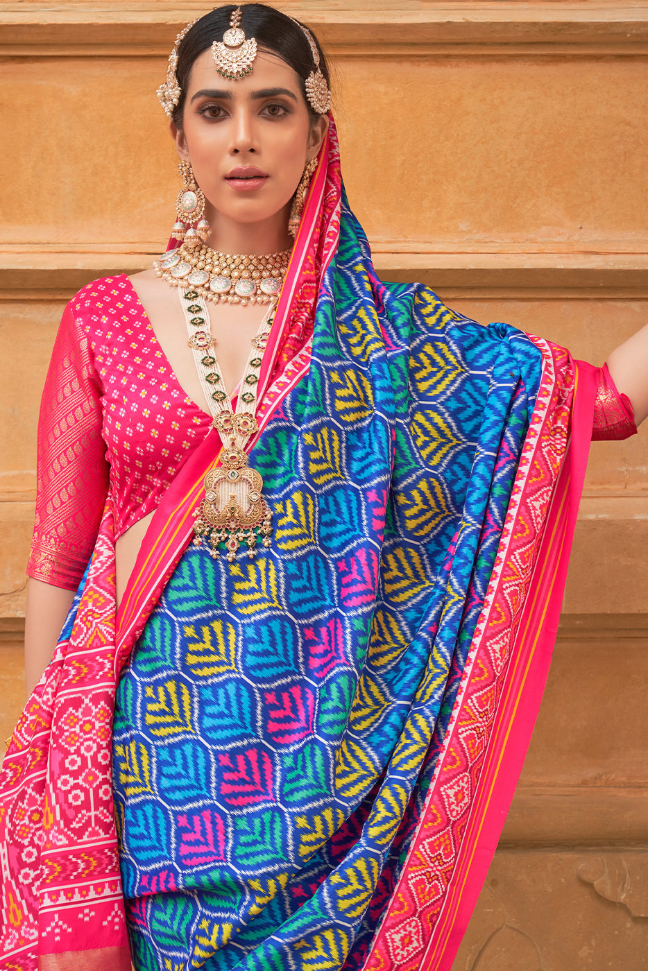 blue-printed-patola-silk-saree-zb133620_6_Sareebuta.com