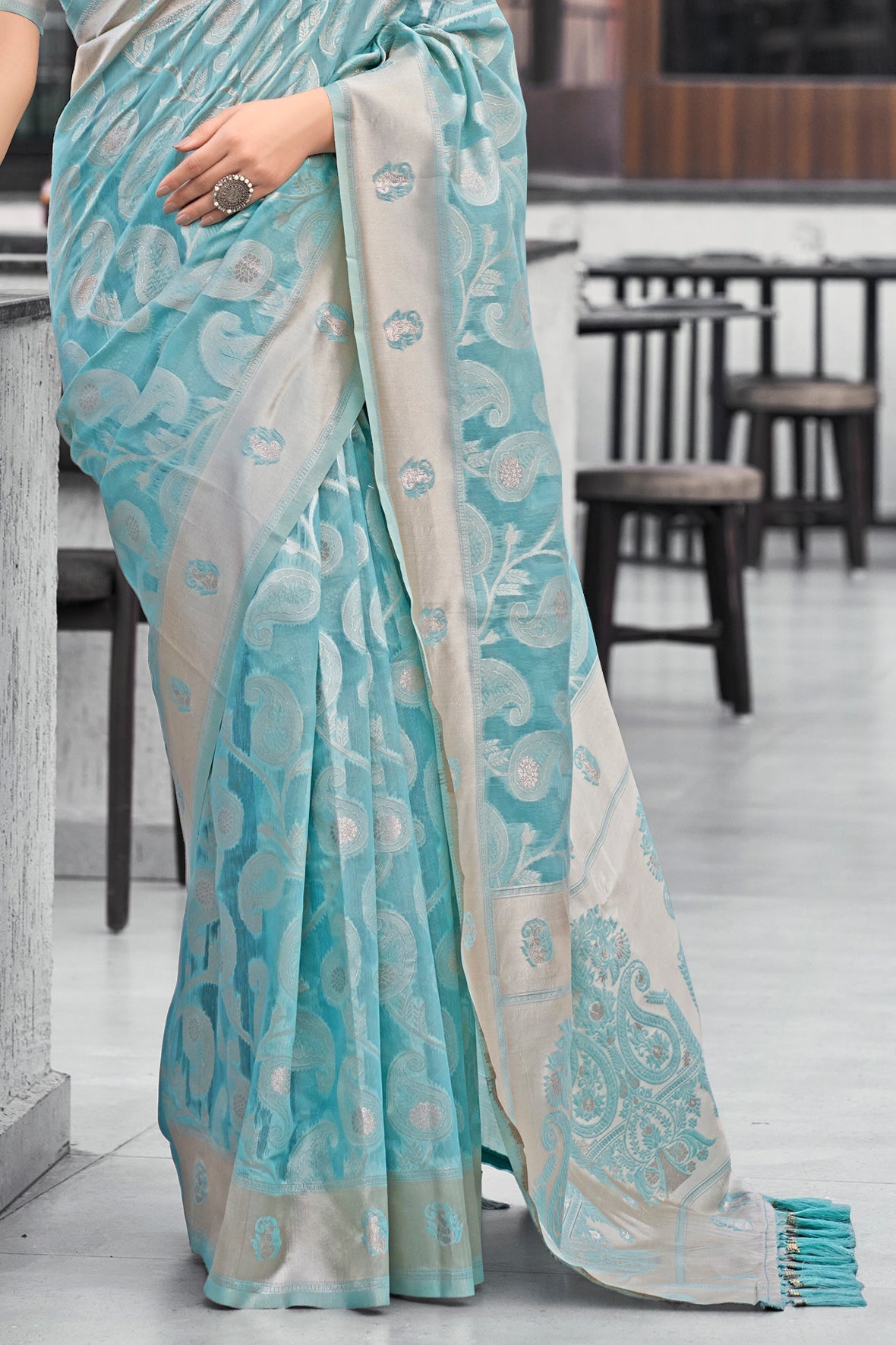 Blue Woven Cotton Saree-ZB132458_4