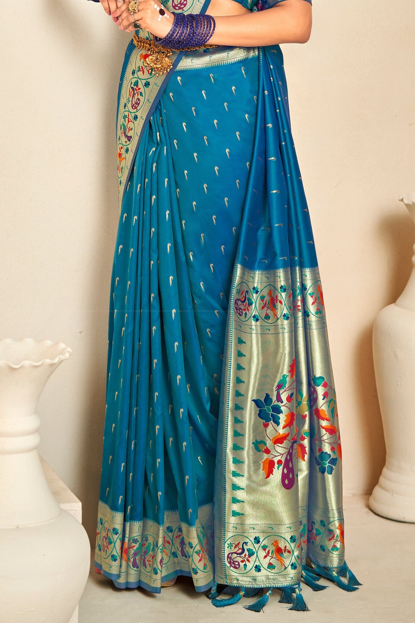 blue-silk-paithani-saree-zb132401_3_SareeButa.com