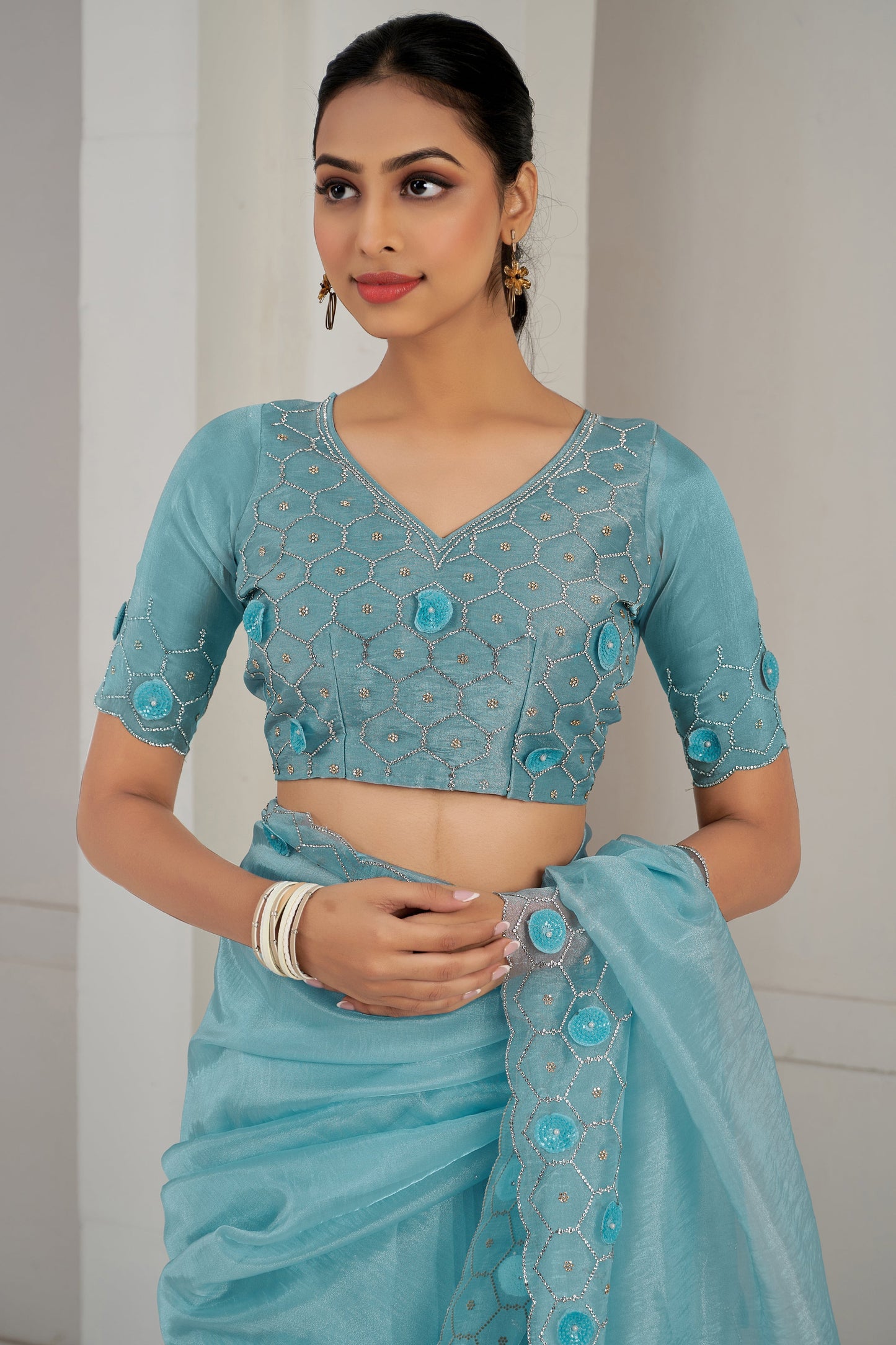 blue-stone-work-organza-saree-zb133474_8_Sareebuta.com