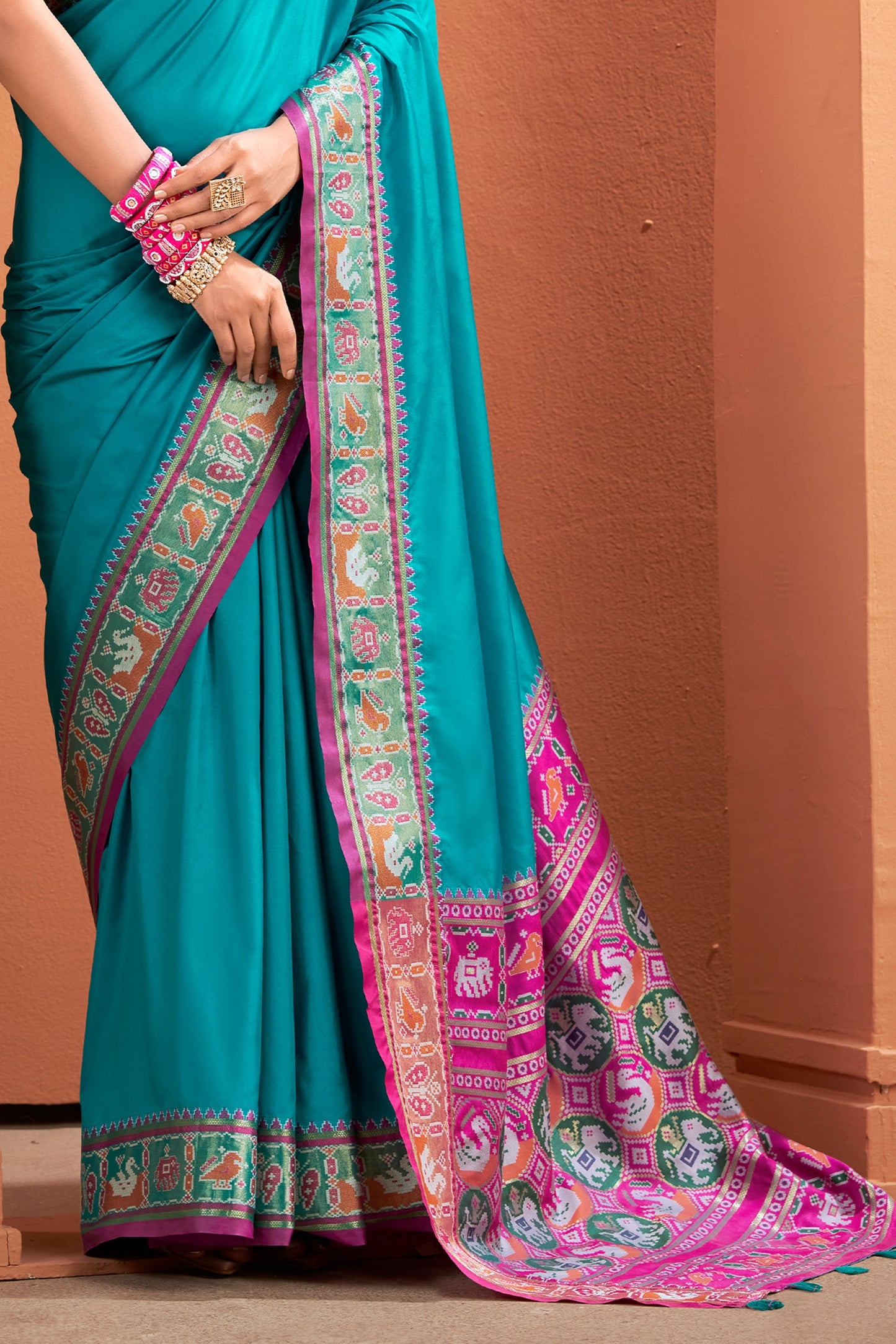 Blue Woven Patola Silk Saree-SAR10038_5_SareeButa.com