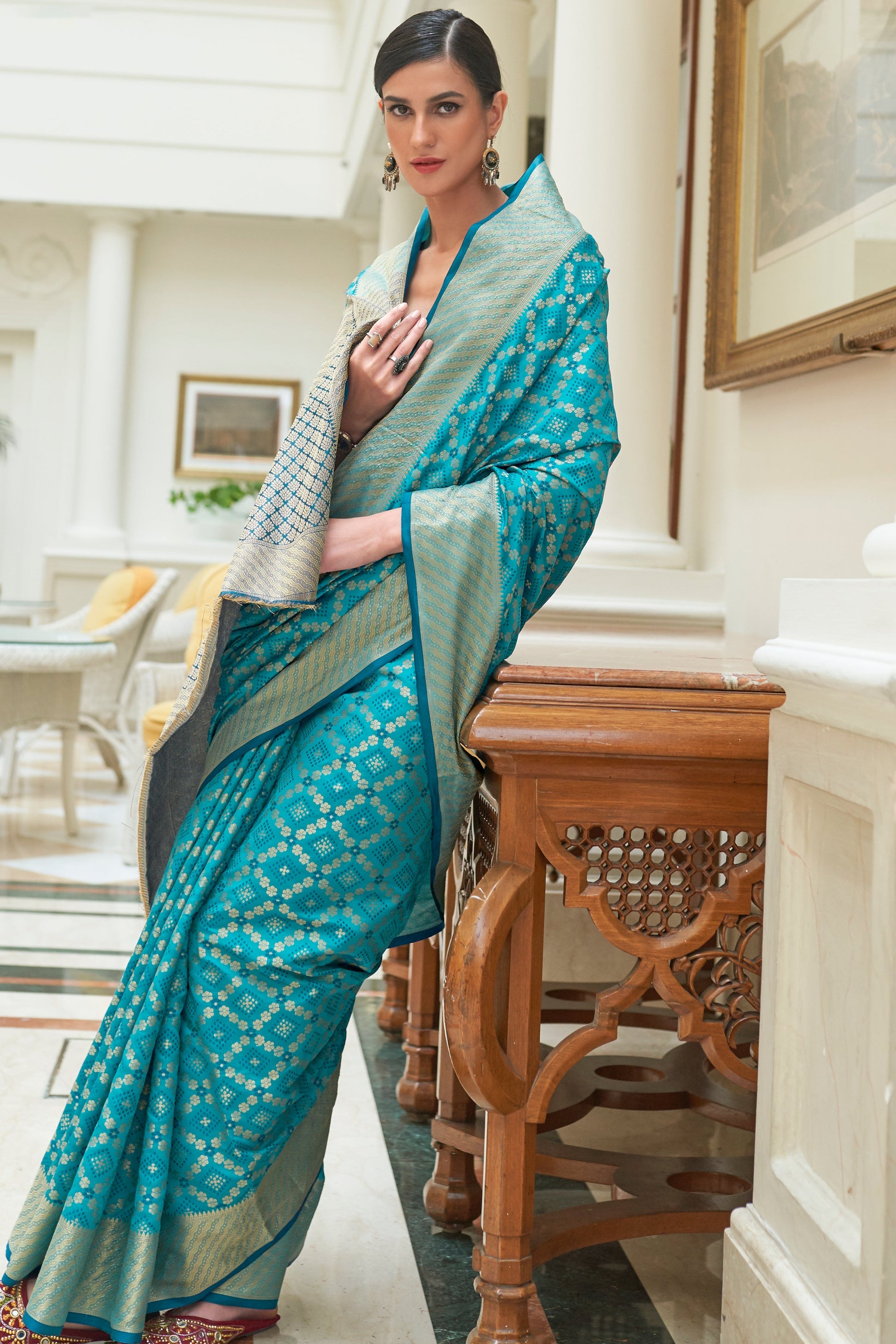 Blue Woven Patola Silk Saree-ZB133888_3_SareeButa.com