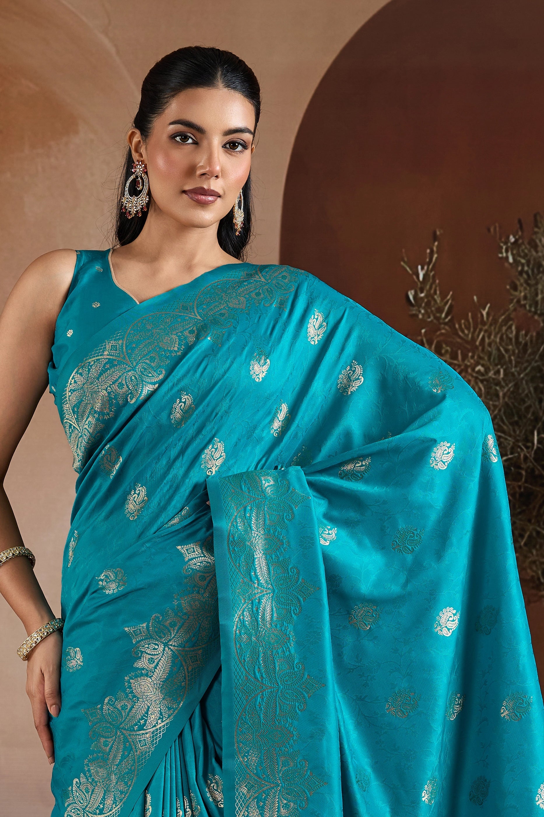 Blue Woven Silk Saree-SAR11184_2_SareeButa.com