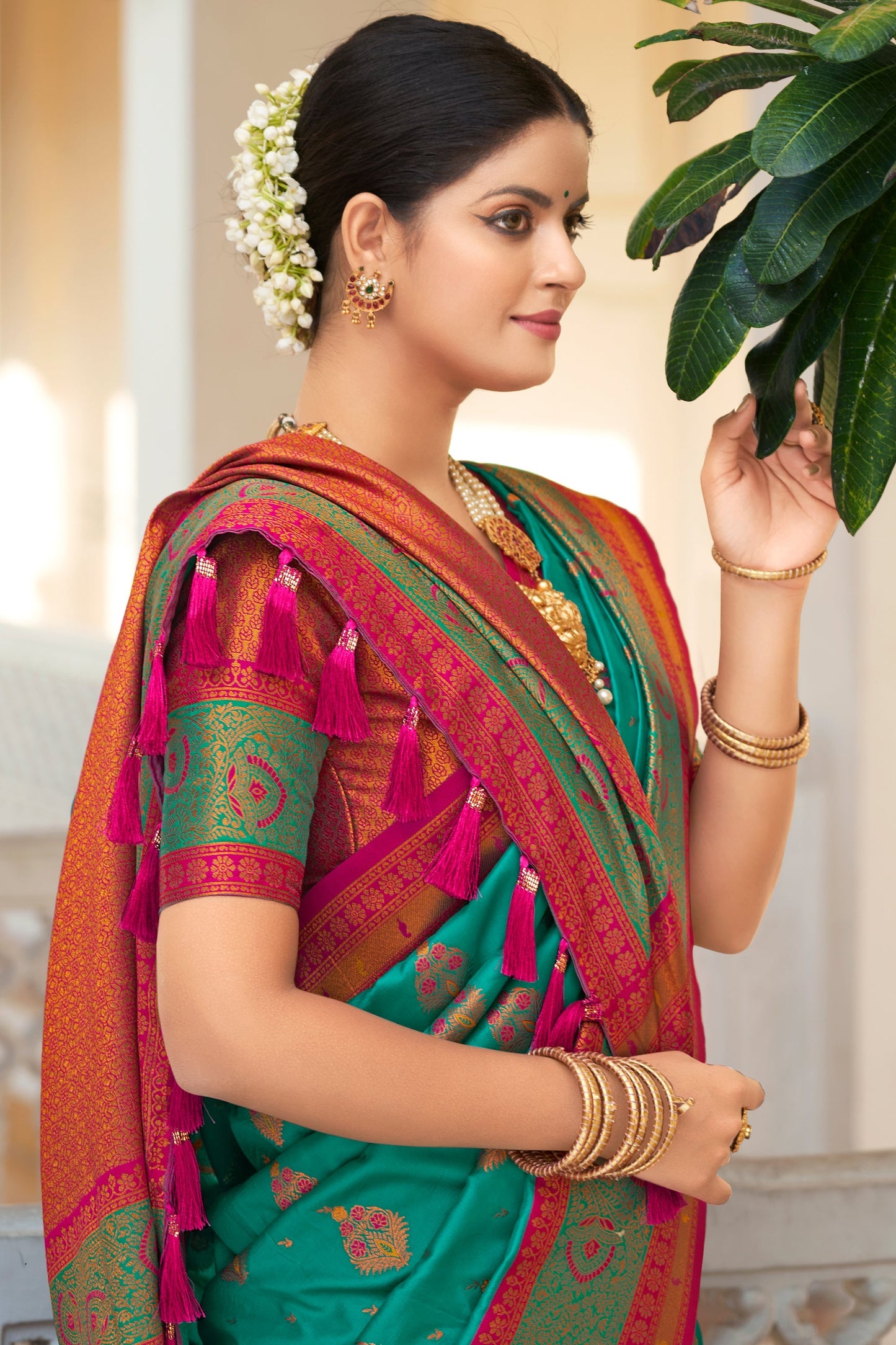 blue-woven-silk-saree-zb132376_3_SareeButa.com