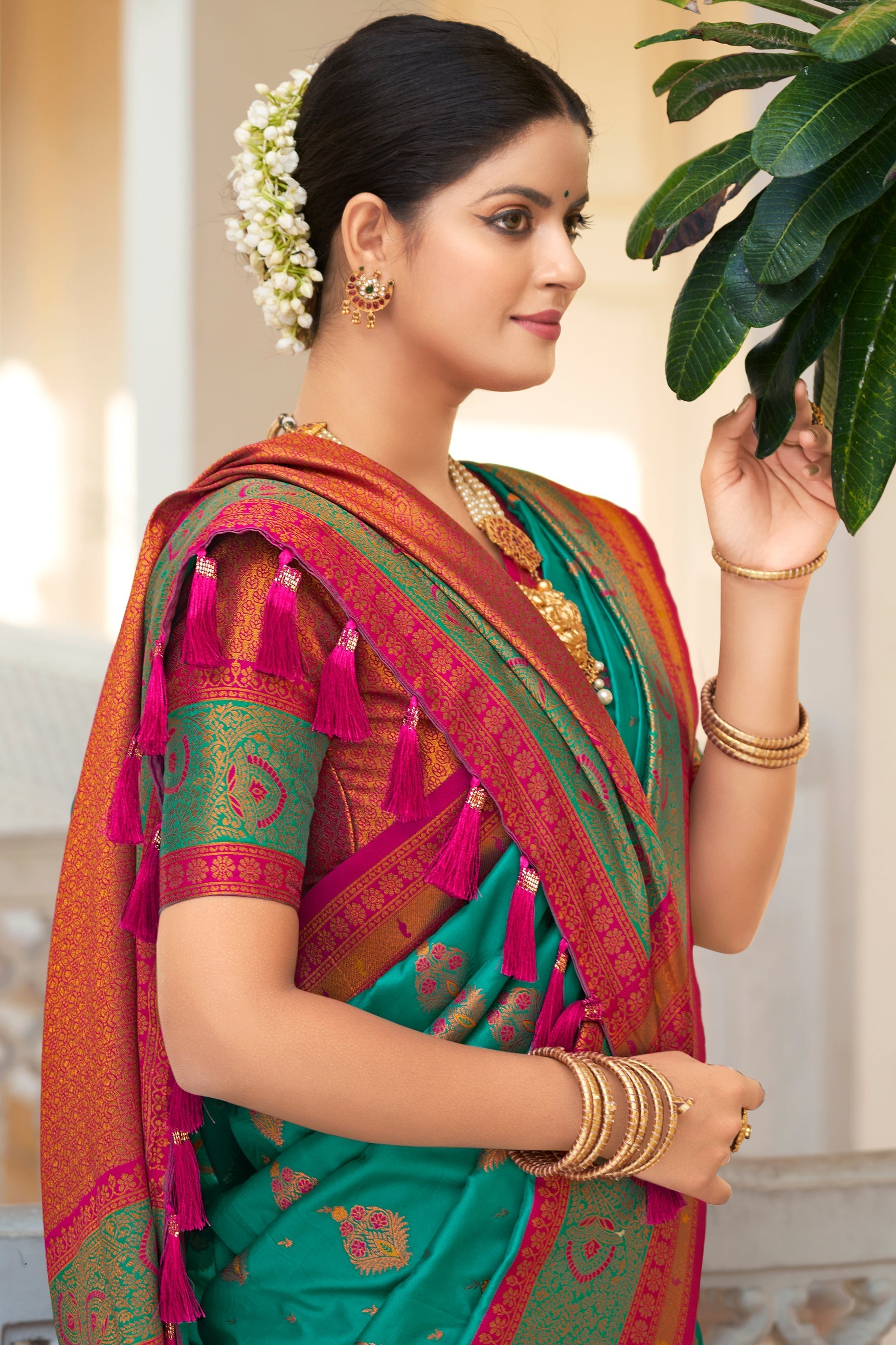 blue-woven-silk-saree-zb132376_3_SareeButa.com